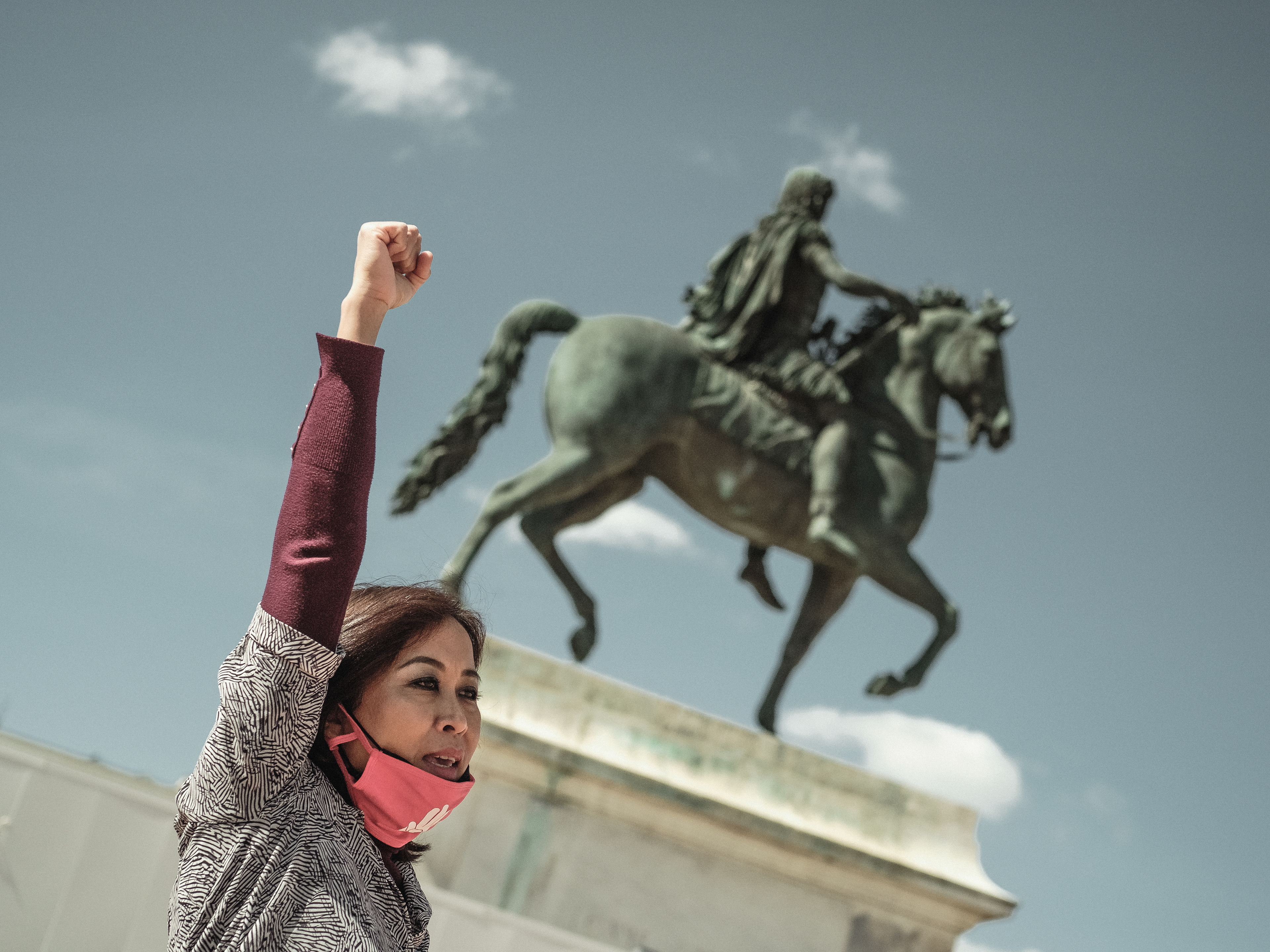 27/03/2021. Cinquième rassemblement pour la cause Birmane place Bellecour à Lyon, le "Jour des Forces Armées", au cours duquel l'armée Birmane à fait au moins 114 morts. 27/03/2021. Fifth rally for the Burmese cause at Place Bellecour in Lyon, the "Day of the Armed Forces", during which the Burmese army killed at least 114 people.