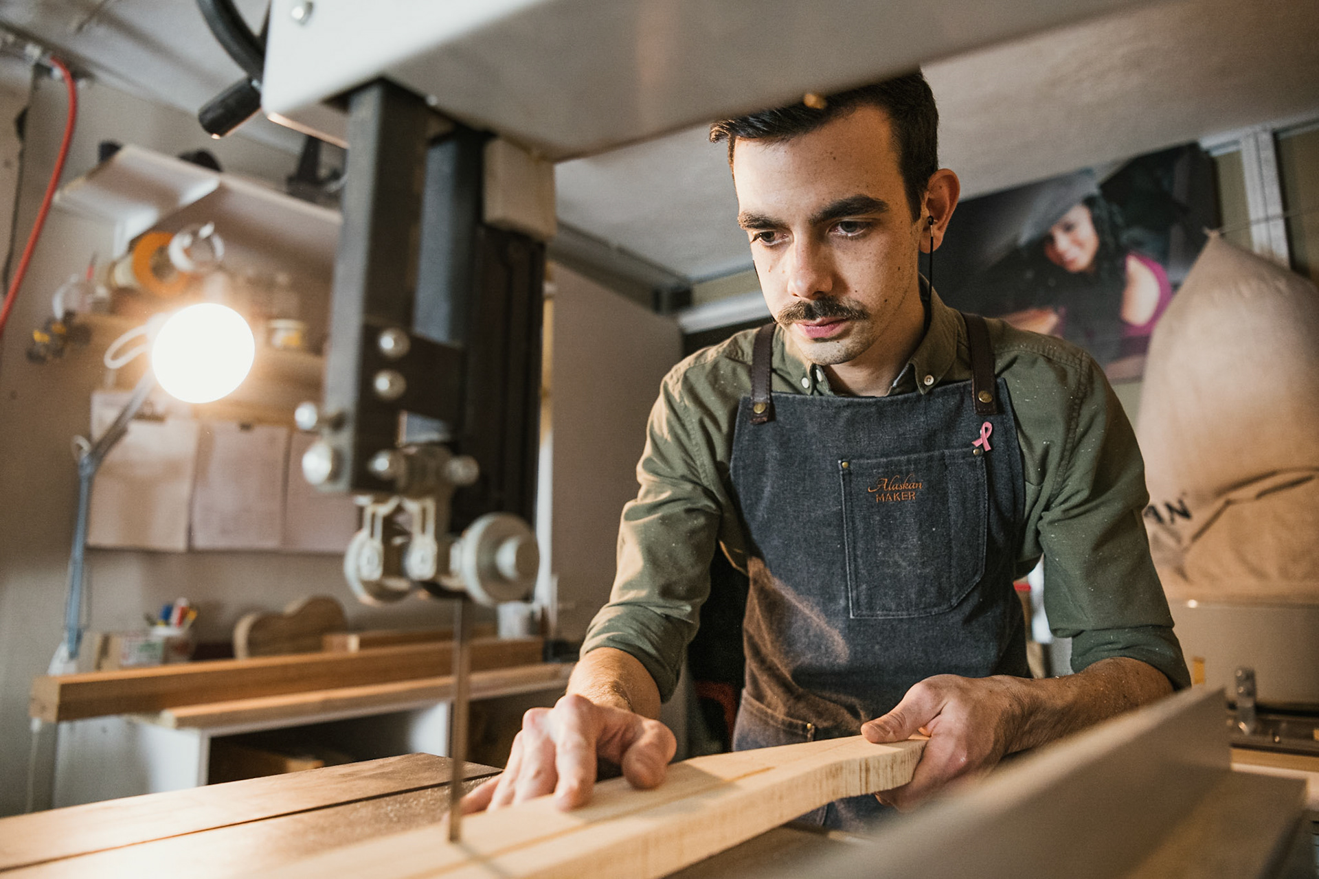 France, Grenoble, 2022-11-25.  Violin making and bow making. Photograph by Maxime Gruss / Hans Lucas.France, Grenoble, 2022-11-25.  Lutherie et archeterie. Photographie de Maxime Gruss / Hans Lucas.