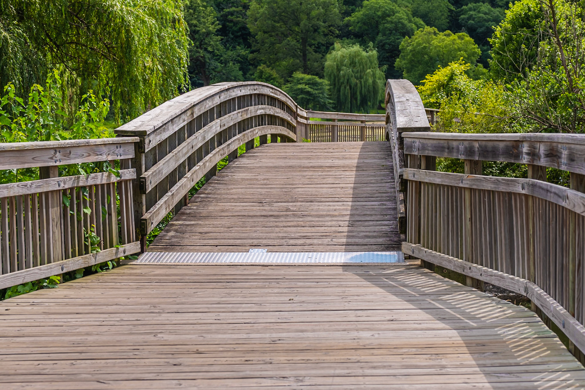 Wooden bridge Hidden Lakes - Bolingbrook