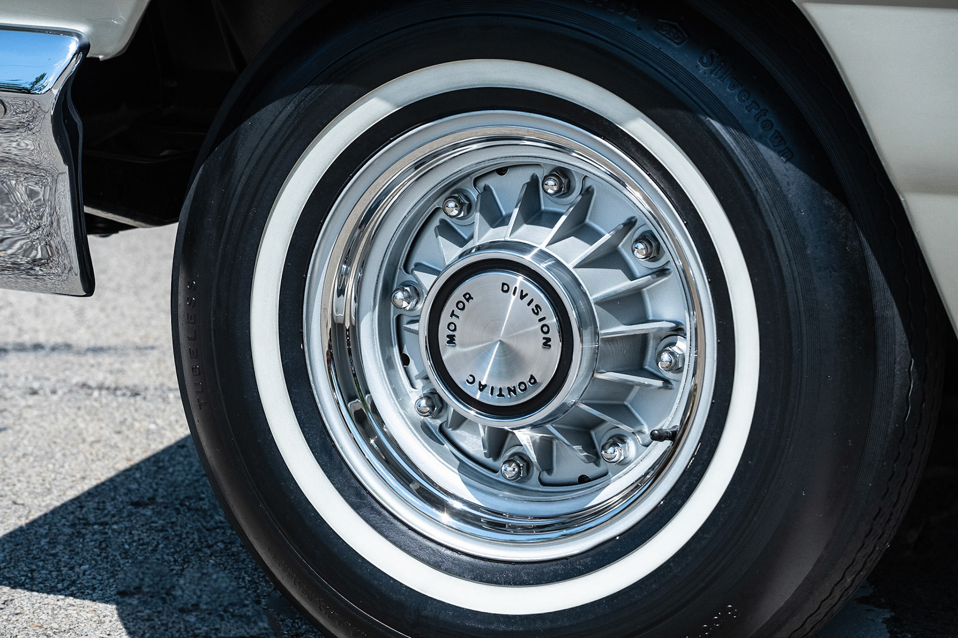 Eight lug Pontiac wheel