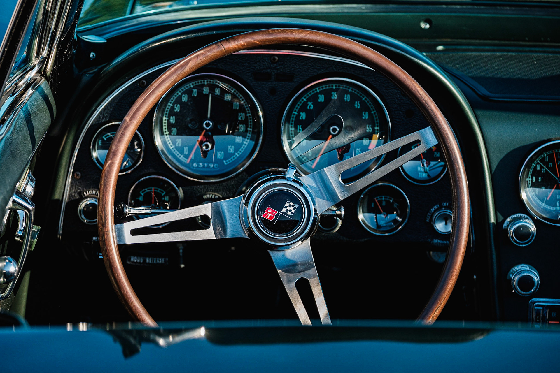 Corvette dash 1966
