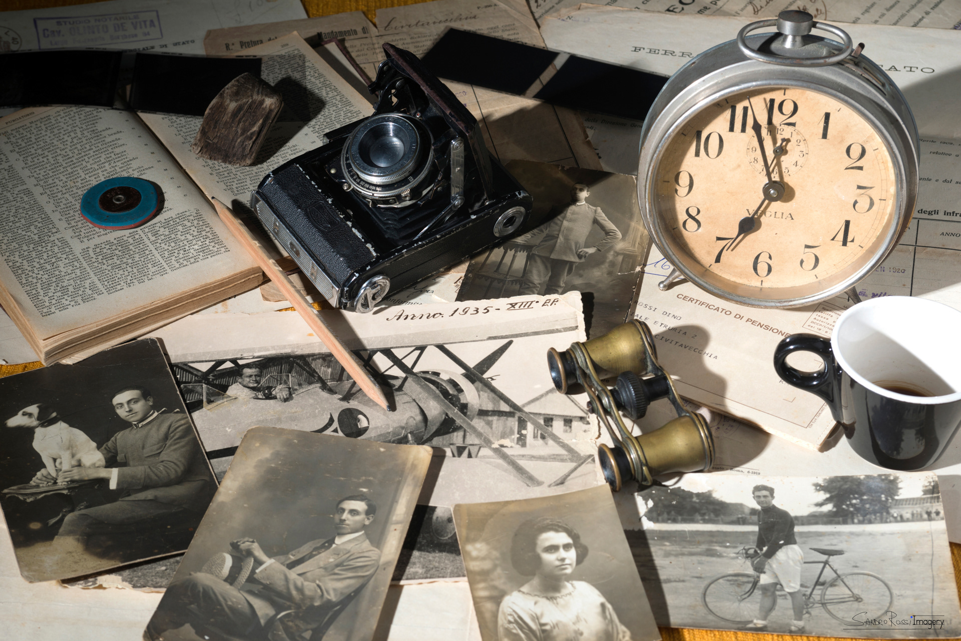 The Photographer Desk
