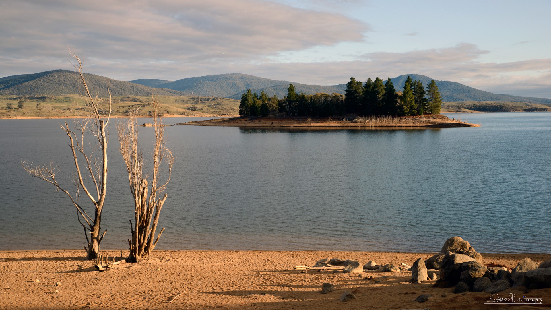 Early Lights on Lake Jindabyne