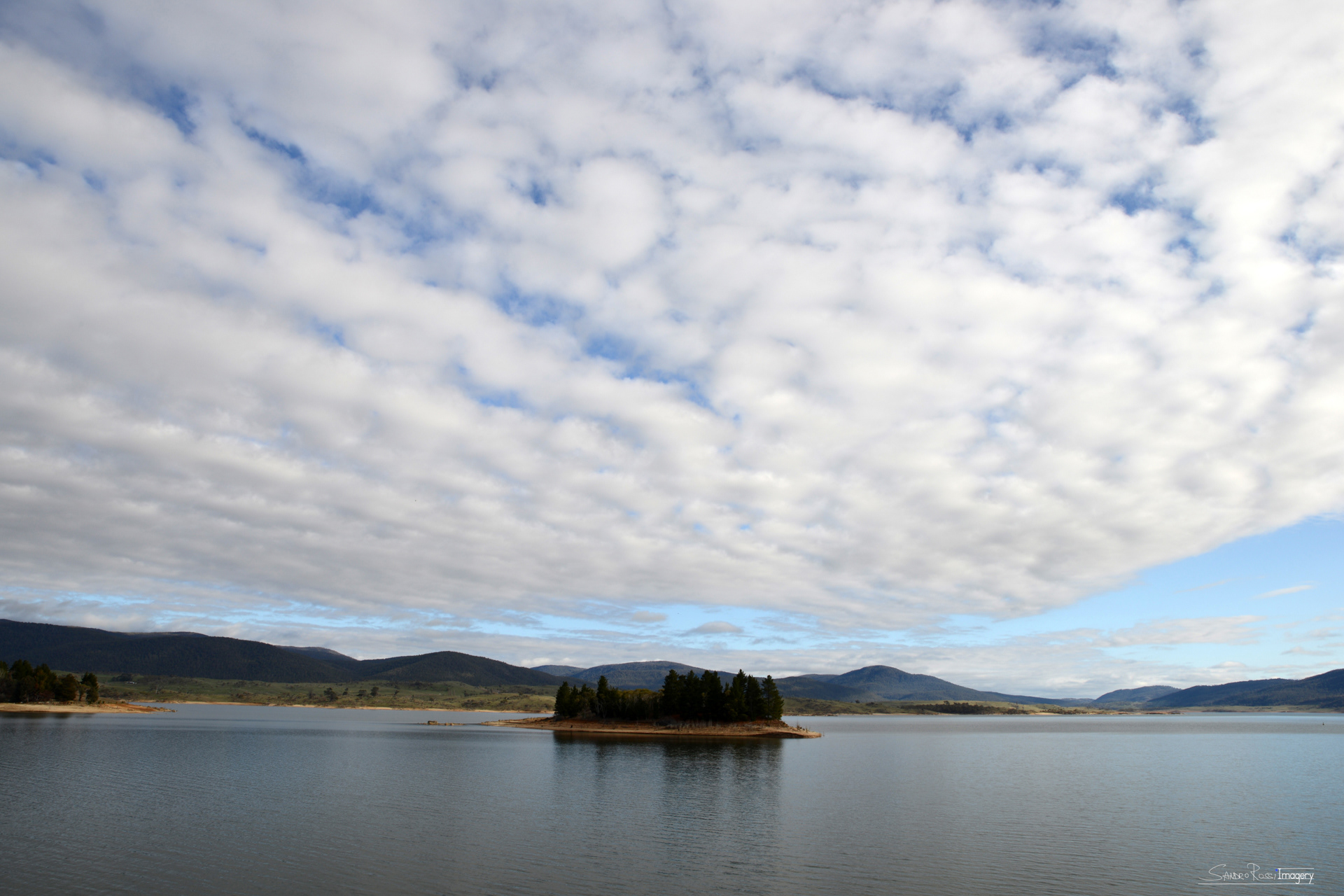 Lion Island - Lake Jindabyne - Australia
