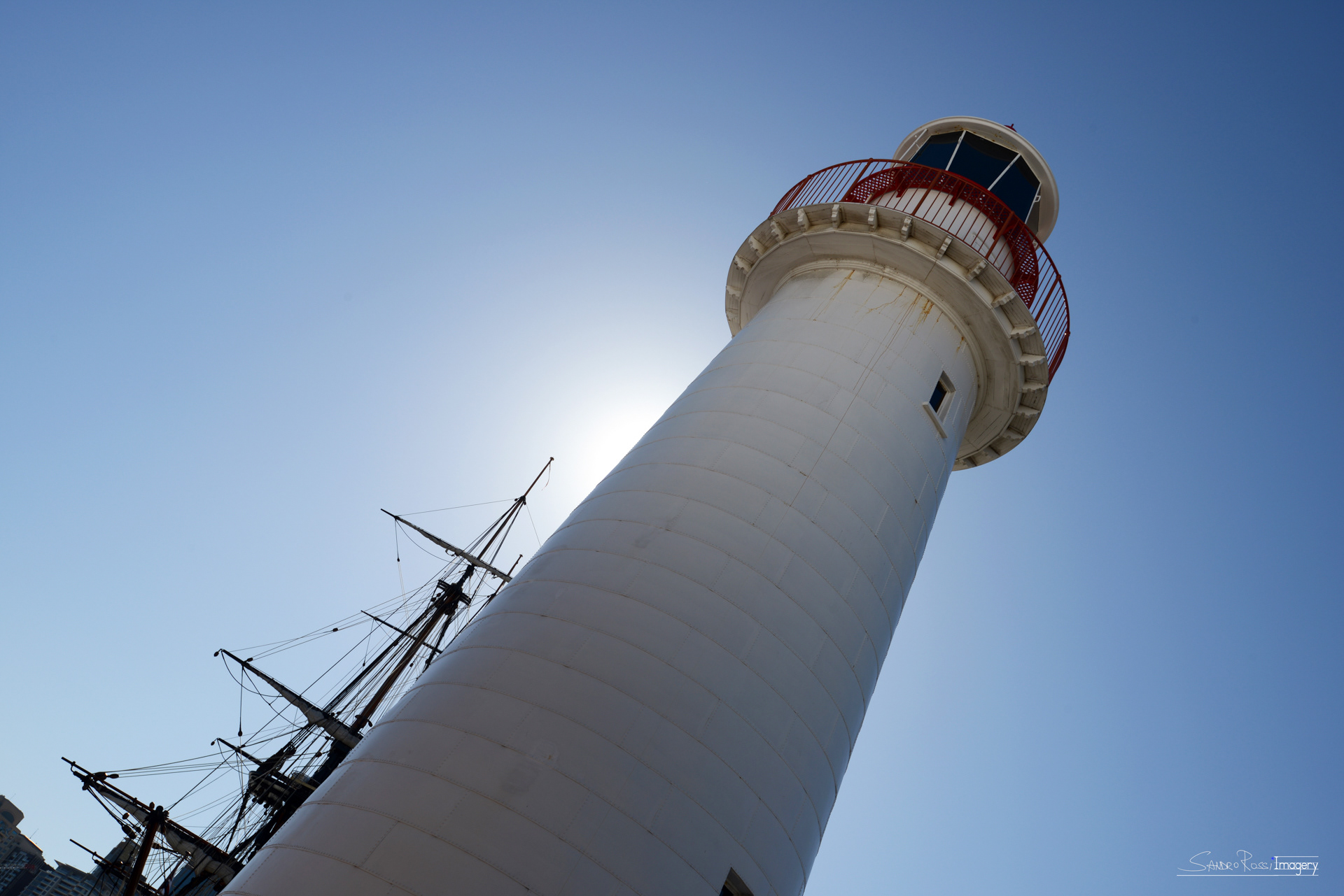 LightHouse and the Mast