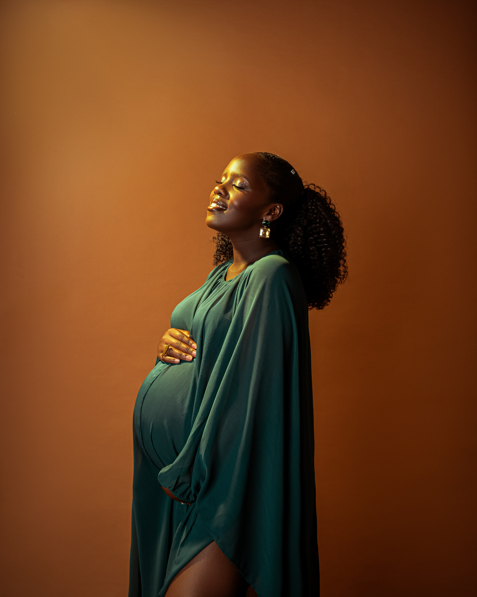 Bold artistic maternity photoshoot in Nairobi by AfroCanQueen Photography