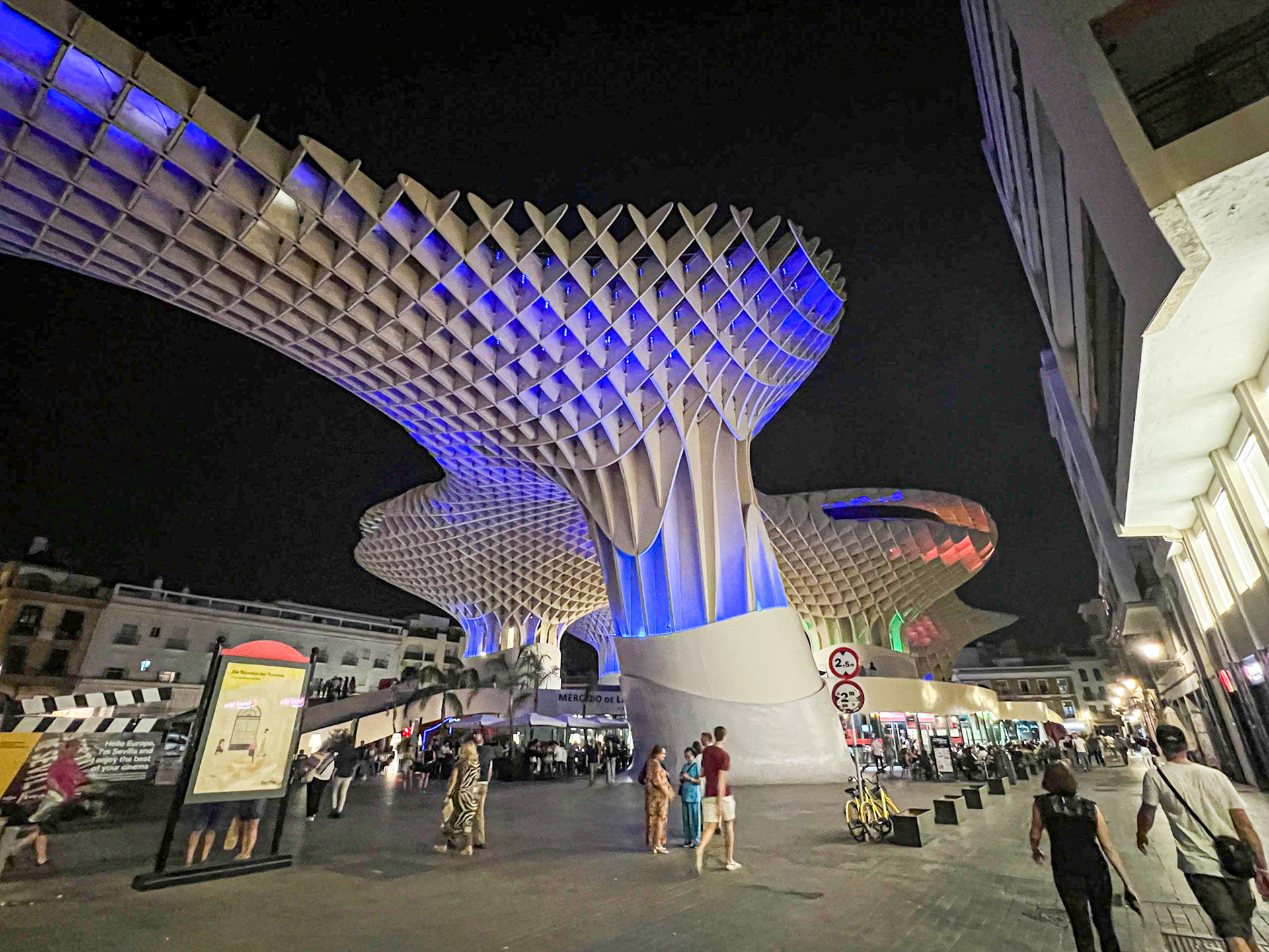 Setas de Sevilla ("Mushrooms of Seville")