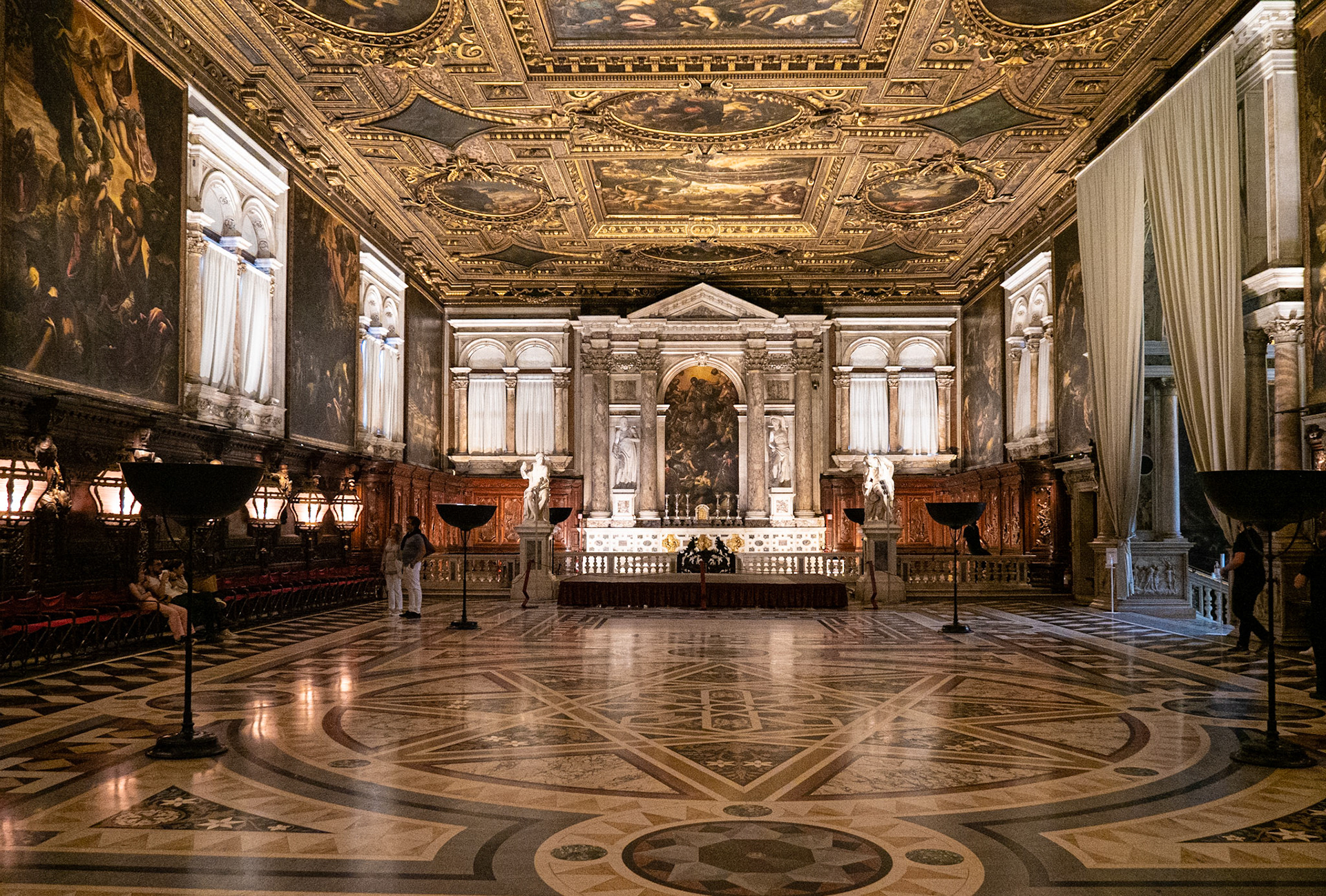 Scuola Grande di San Rocco, Interior