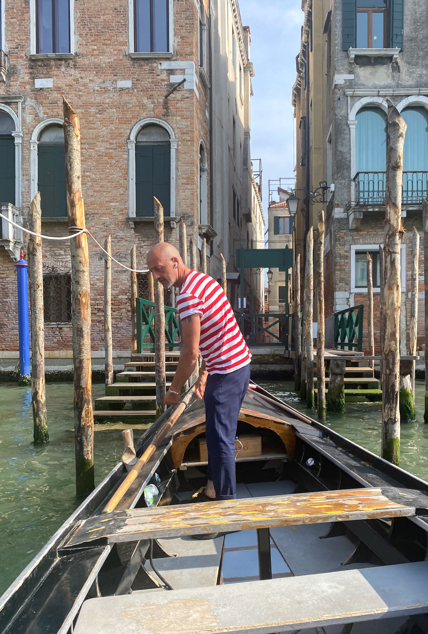 2€ Gondola Ride at Giglio Traghetto