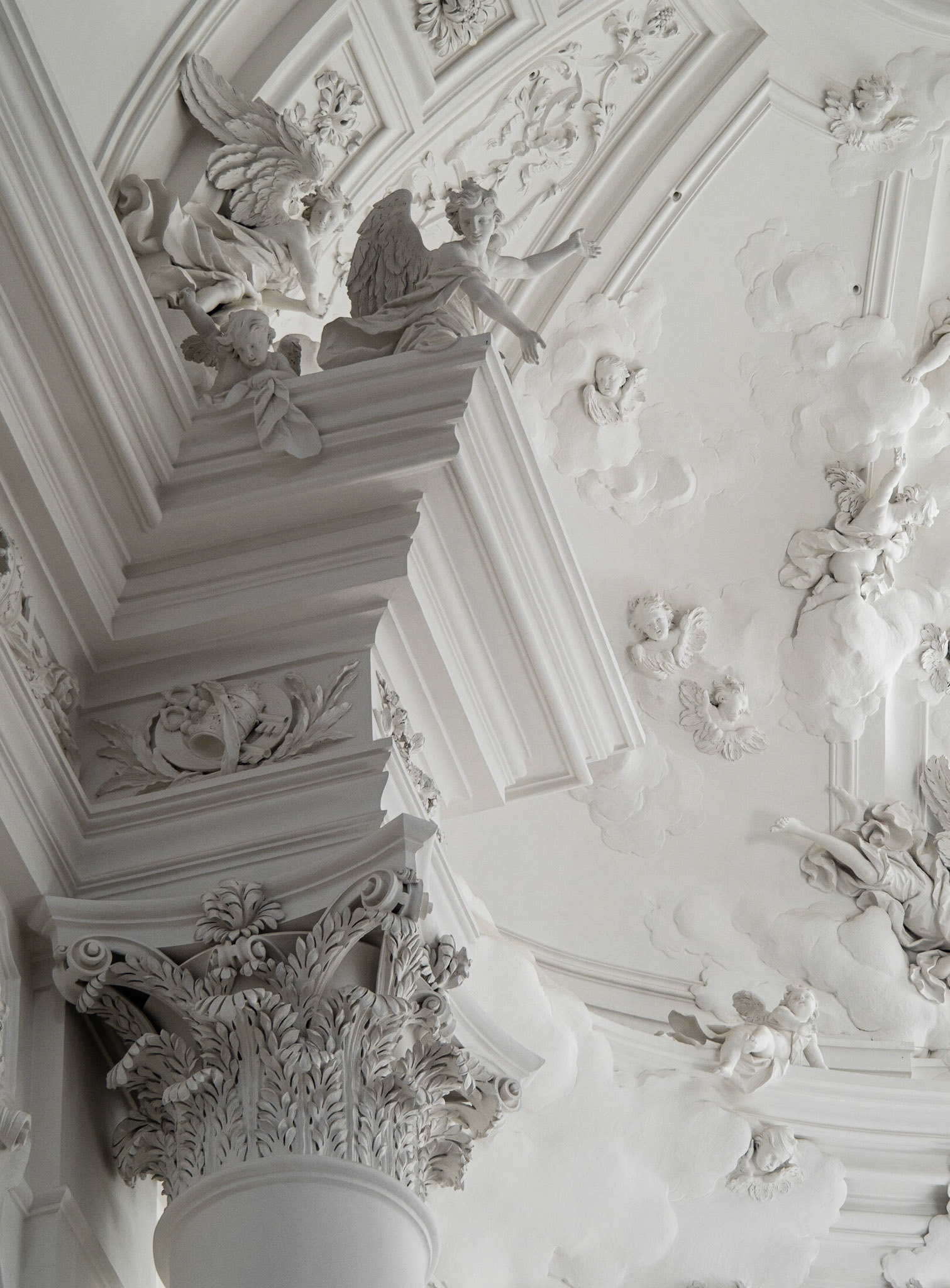 Kollegienkirche, Left Column and Cornice Detail