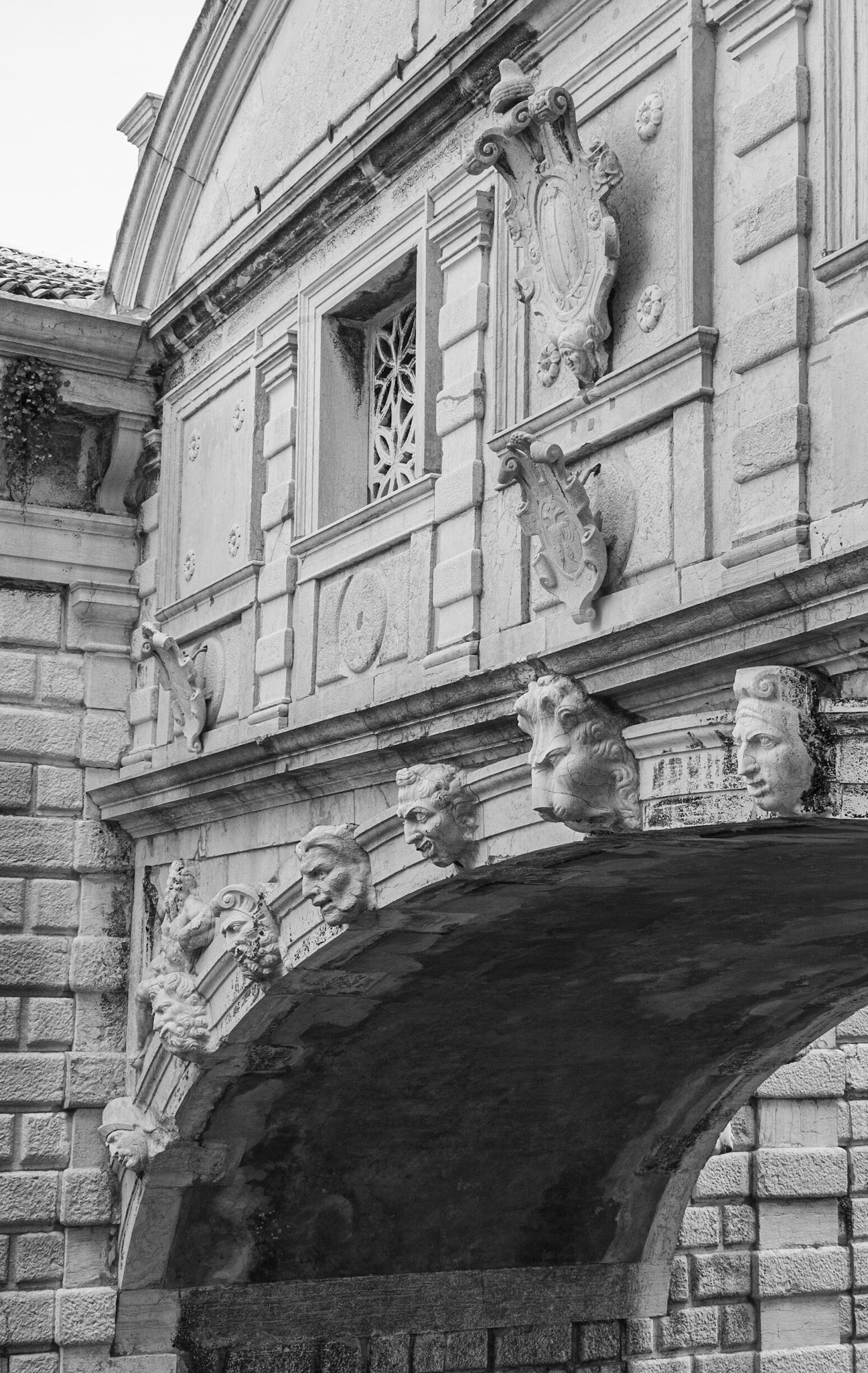 Bridge of Sighs, Doge's Palace