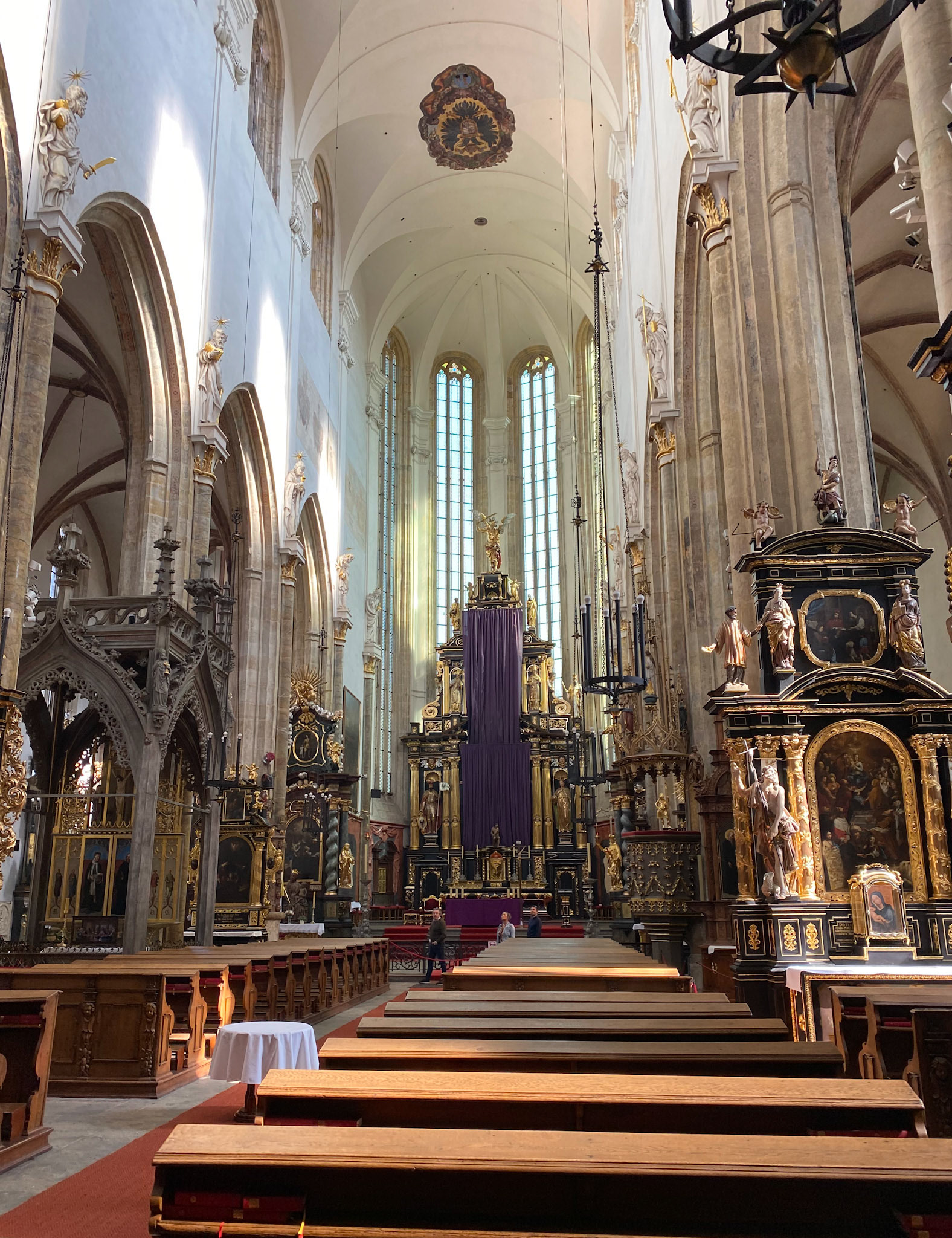 Nave, Church of Our Lady before Týn