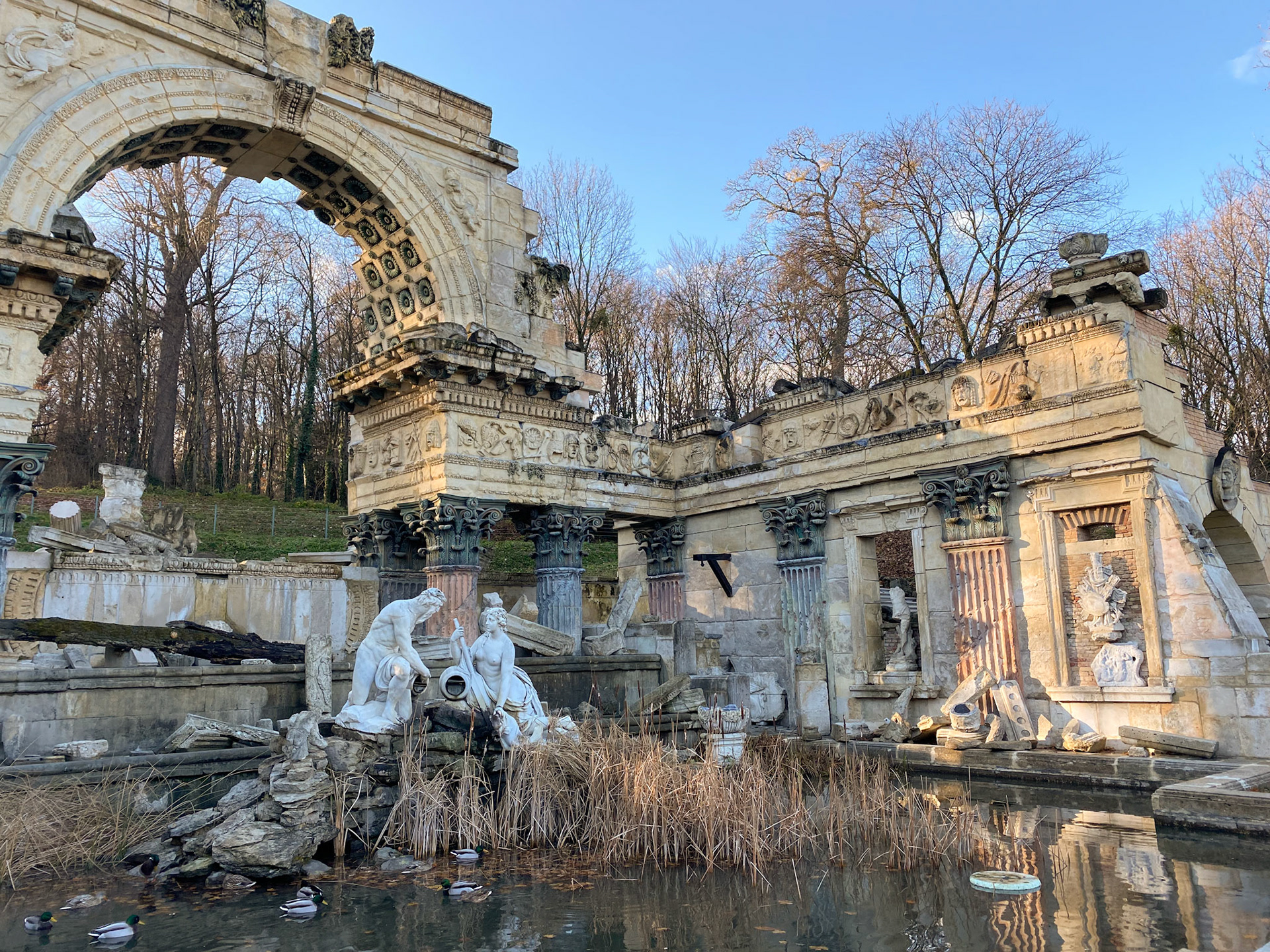 Schönbrunn Gardens, Roman Ruin