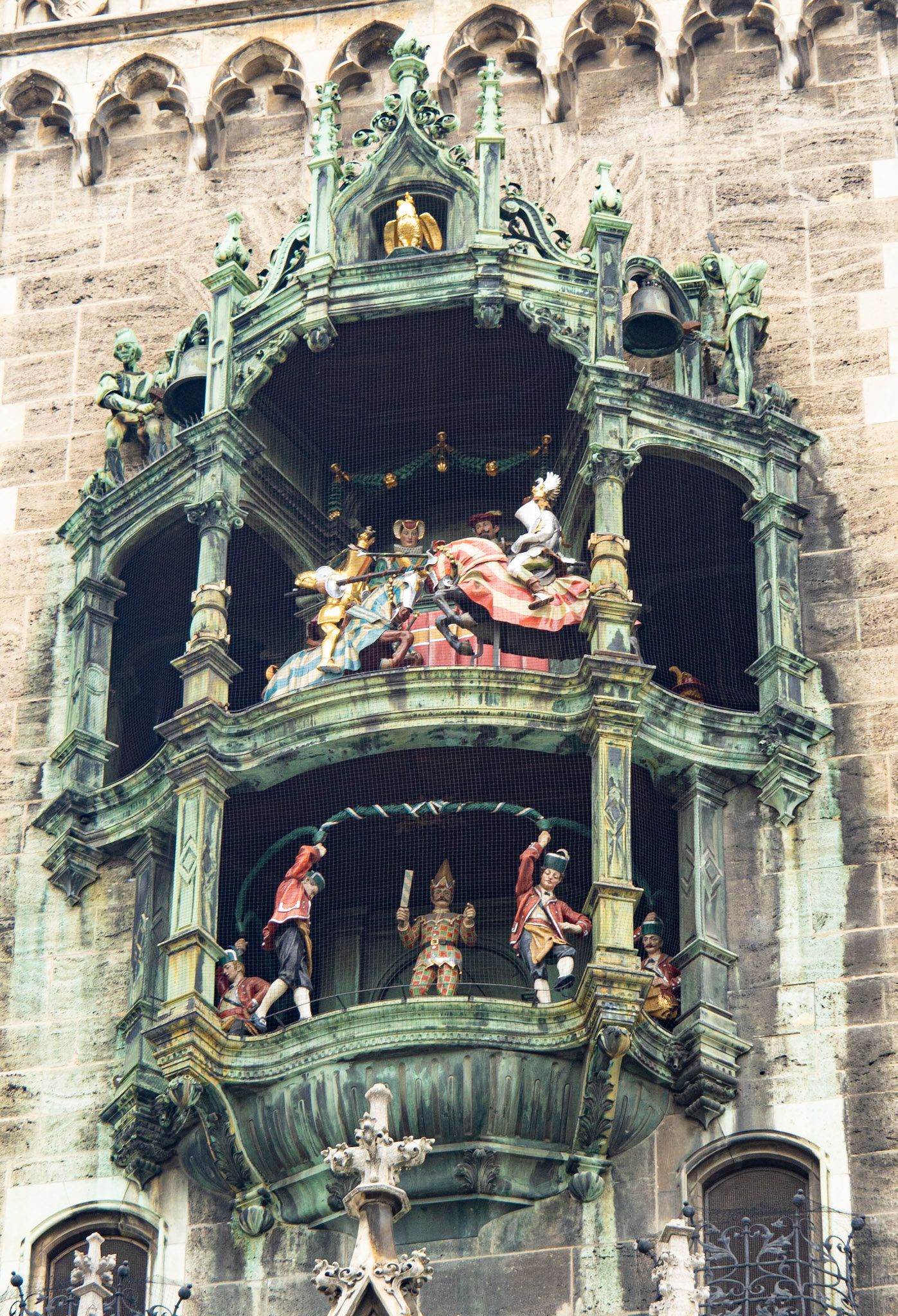 Glockenspiel Joust with Dancers