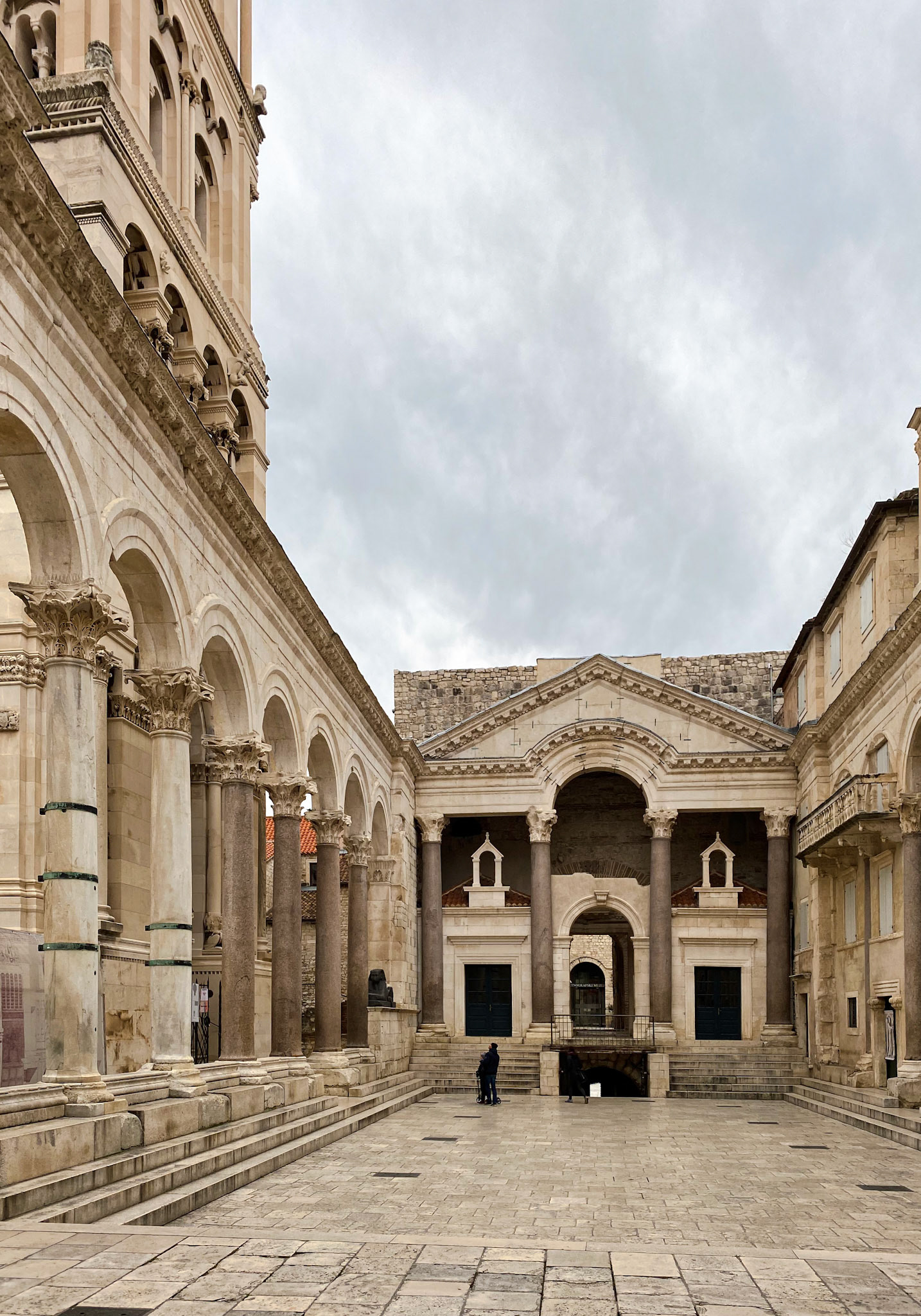 Peristyle Court - Diocetian's Palace