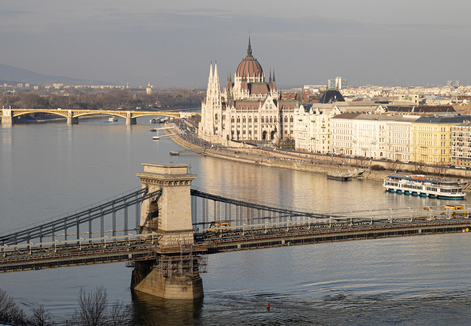 Chain Bridge and the Parliament Building