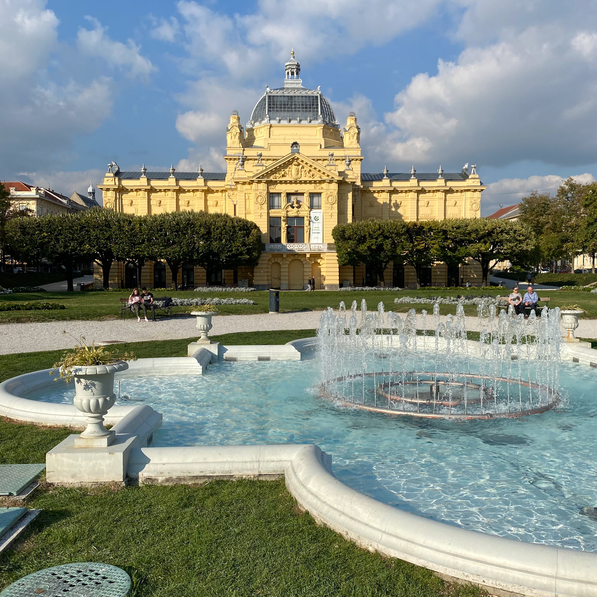 Art Pavilion & Fountain