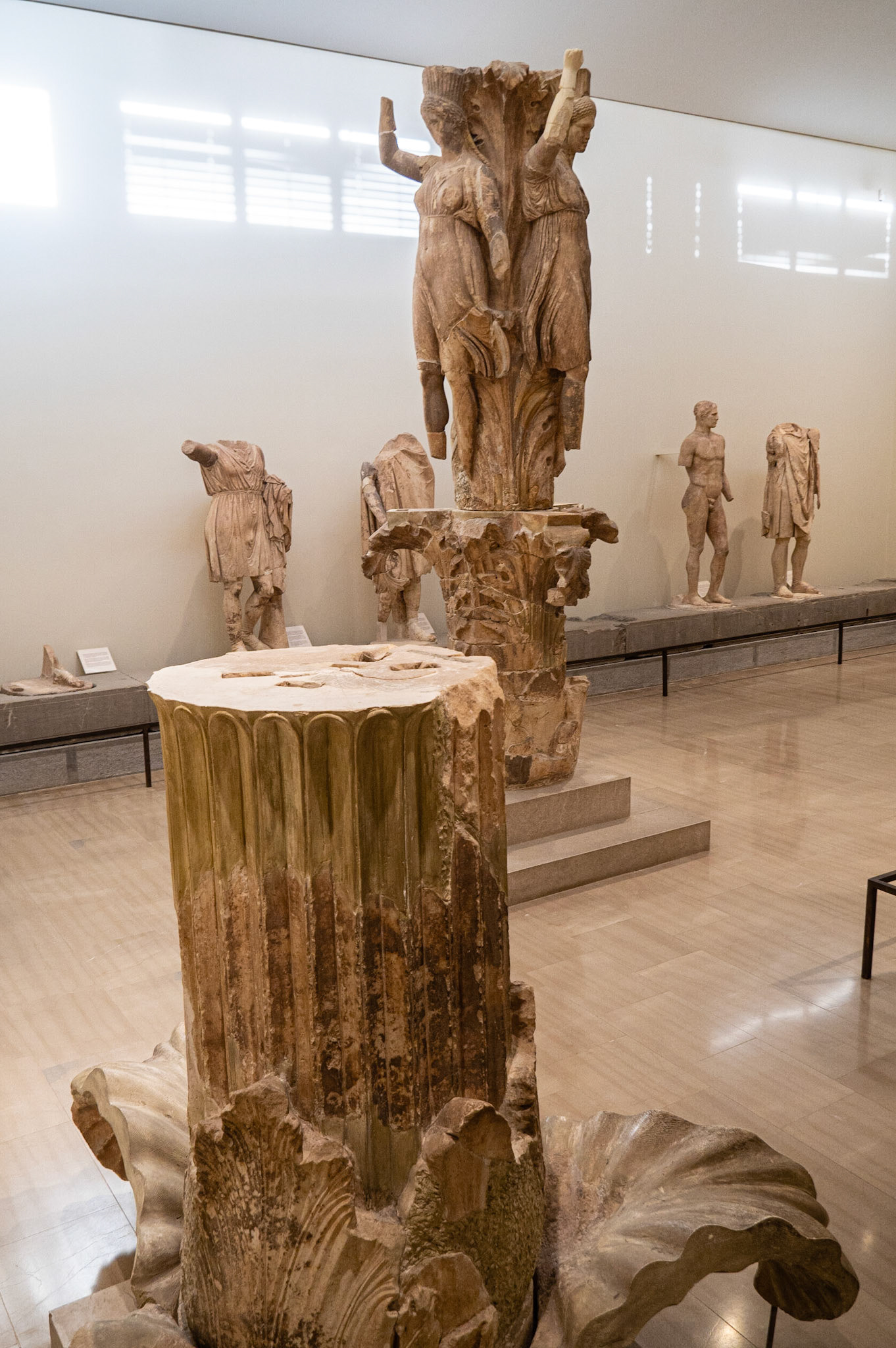 Acanthus Dancers, Base and Top, Delphi
