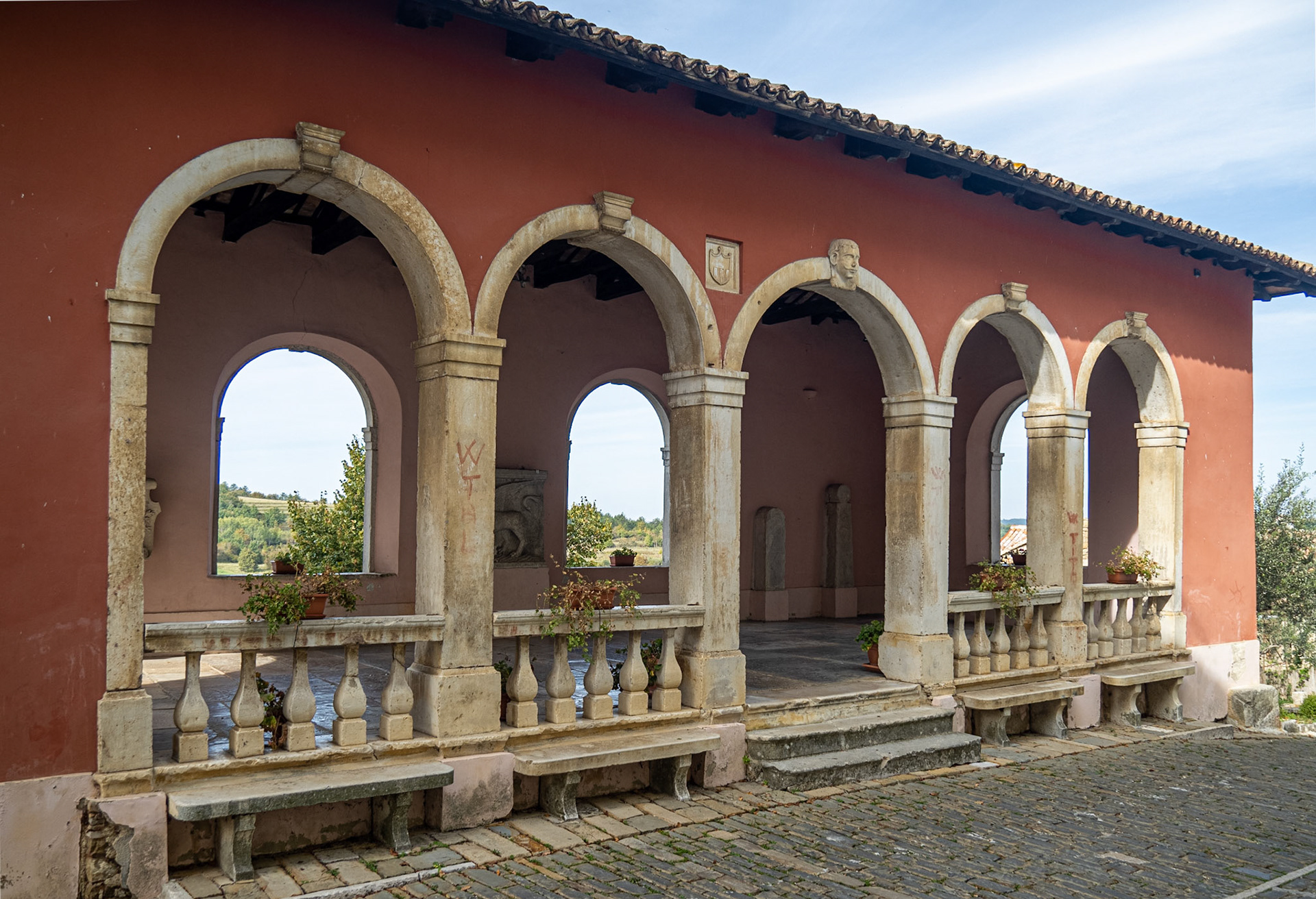 Loggia, Oprtalj