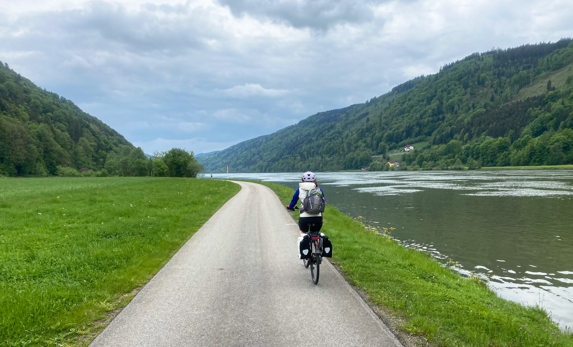 H on the Cycle Path