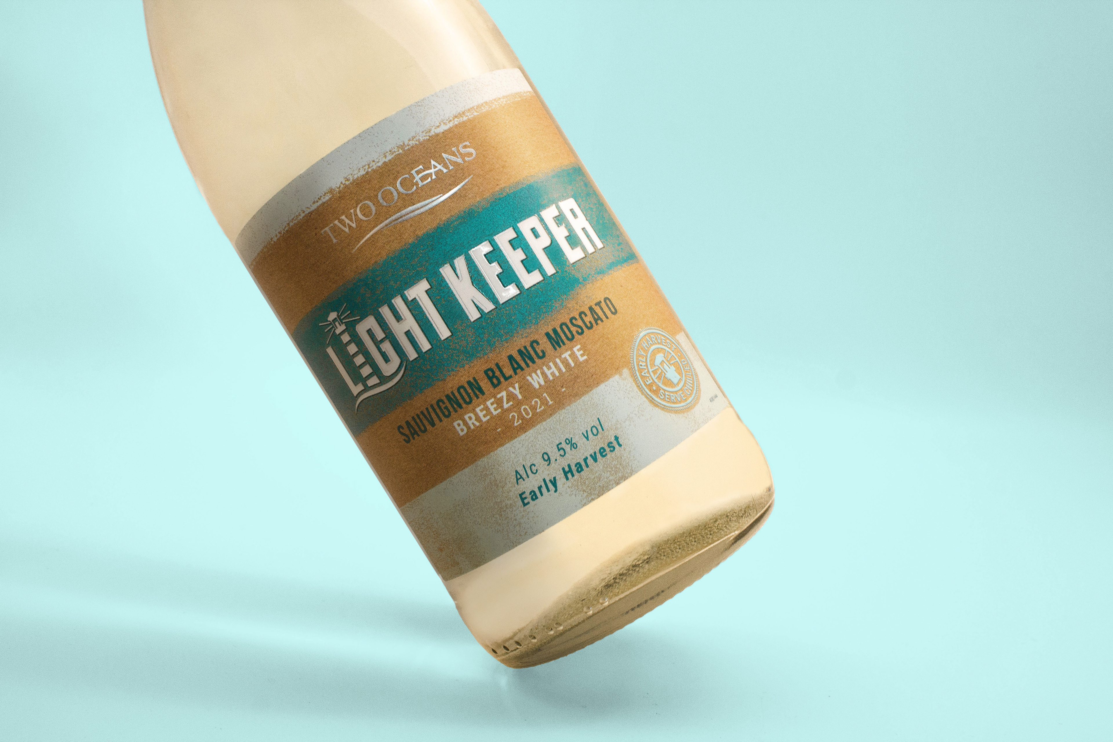 Light Keeper Sauvignon Blanc Moscato wine label design for Distell