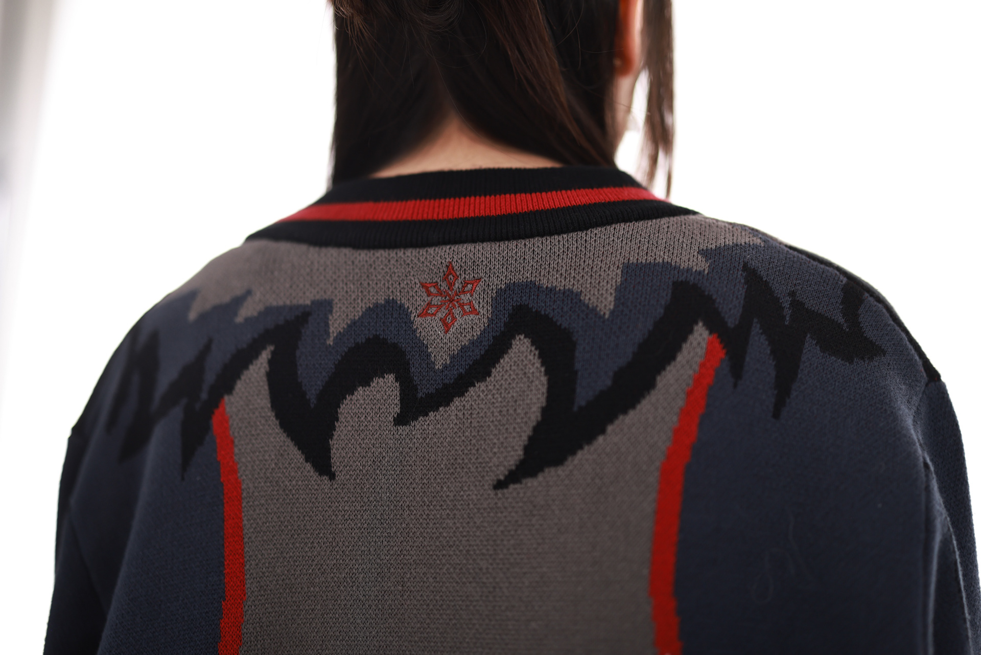 Wriothesley Cardigan - Back Jacquard Detail