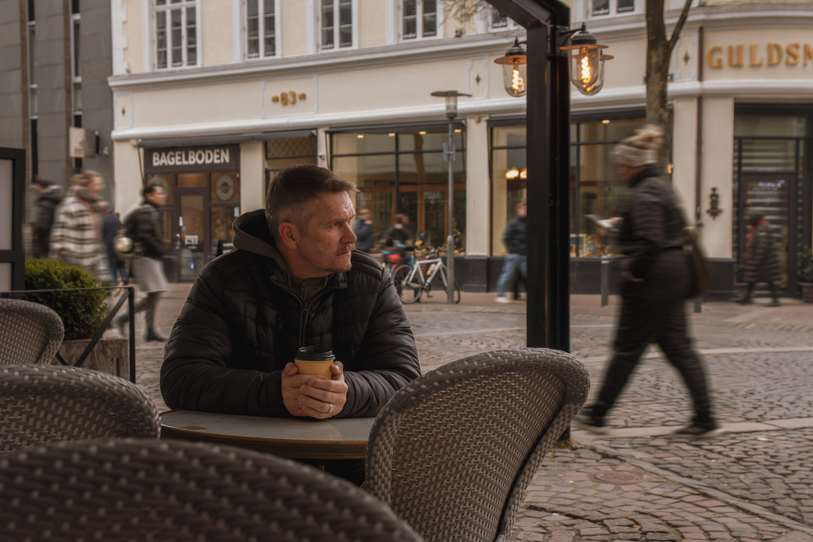 Kategori: Tema - Pause. Titel: "Bare 5 min mere"