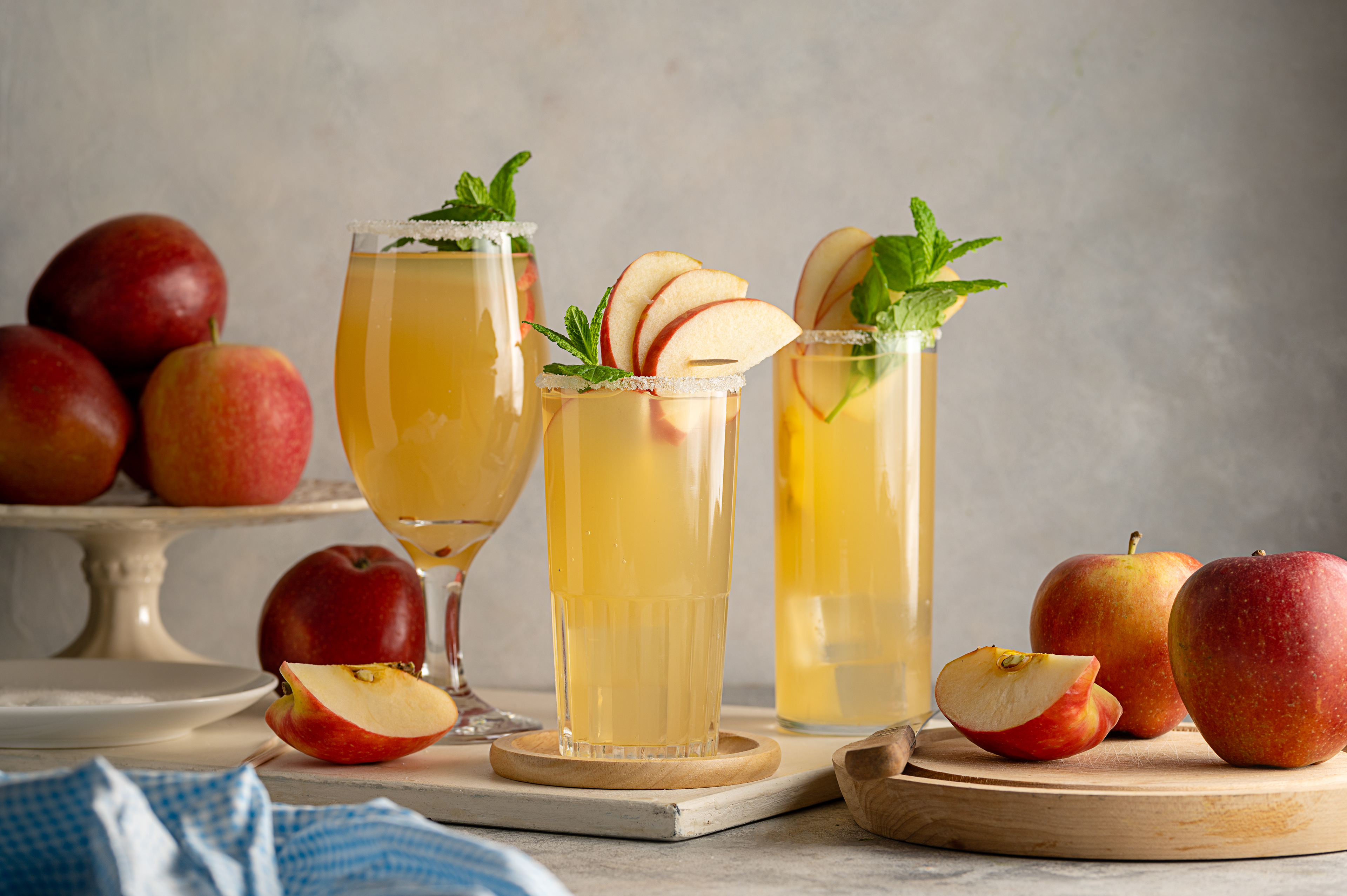 Apple juice, drink photography by Inga Zaiat