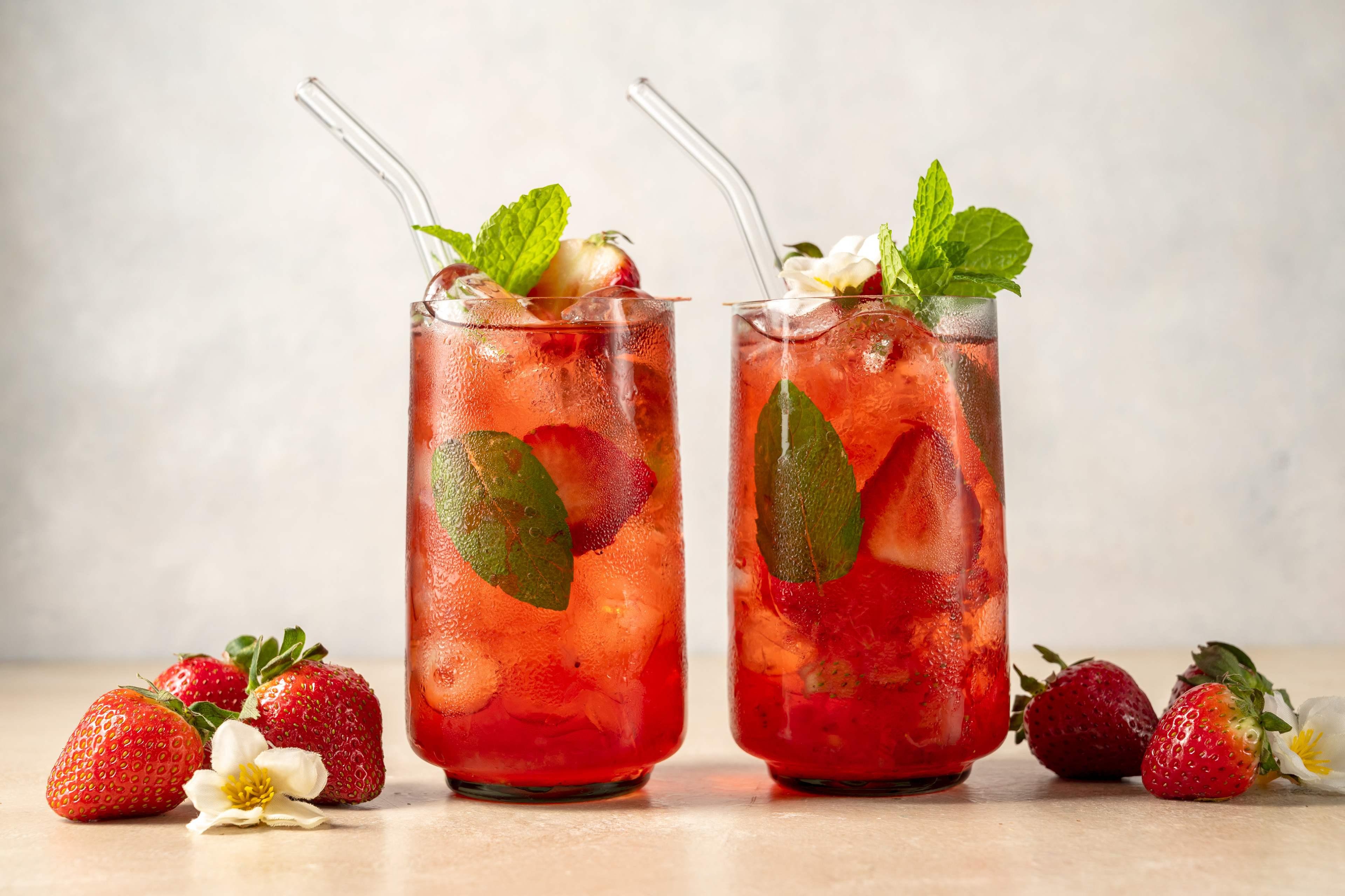 Strawberry cocktail drink photography by Inga Zaiat