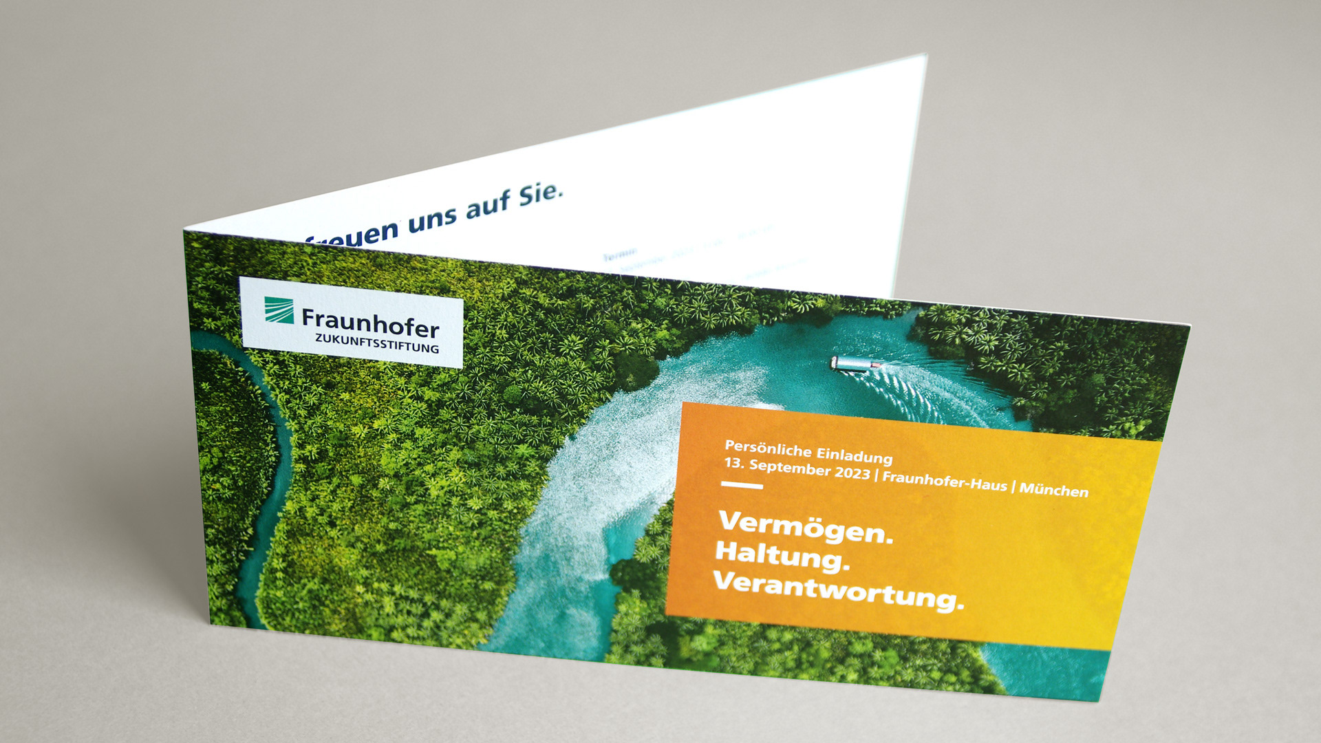 Nachhaltig produziertes Einladungsmailing (Blauer Engel zertifiziert)