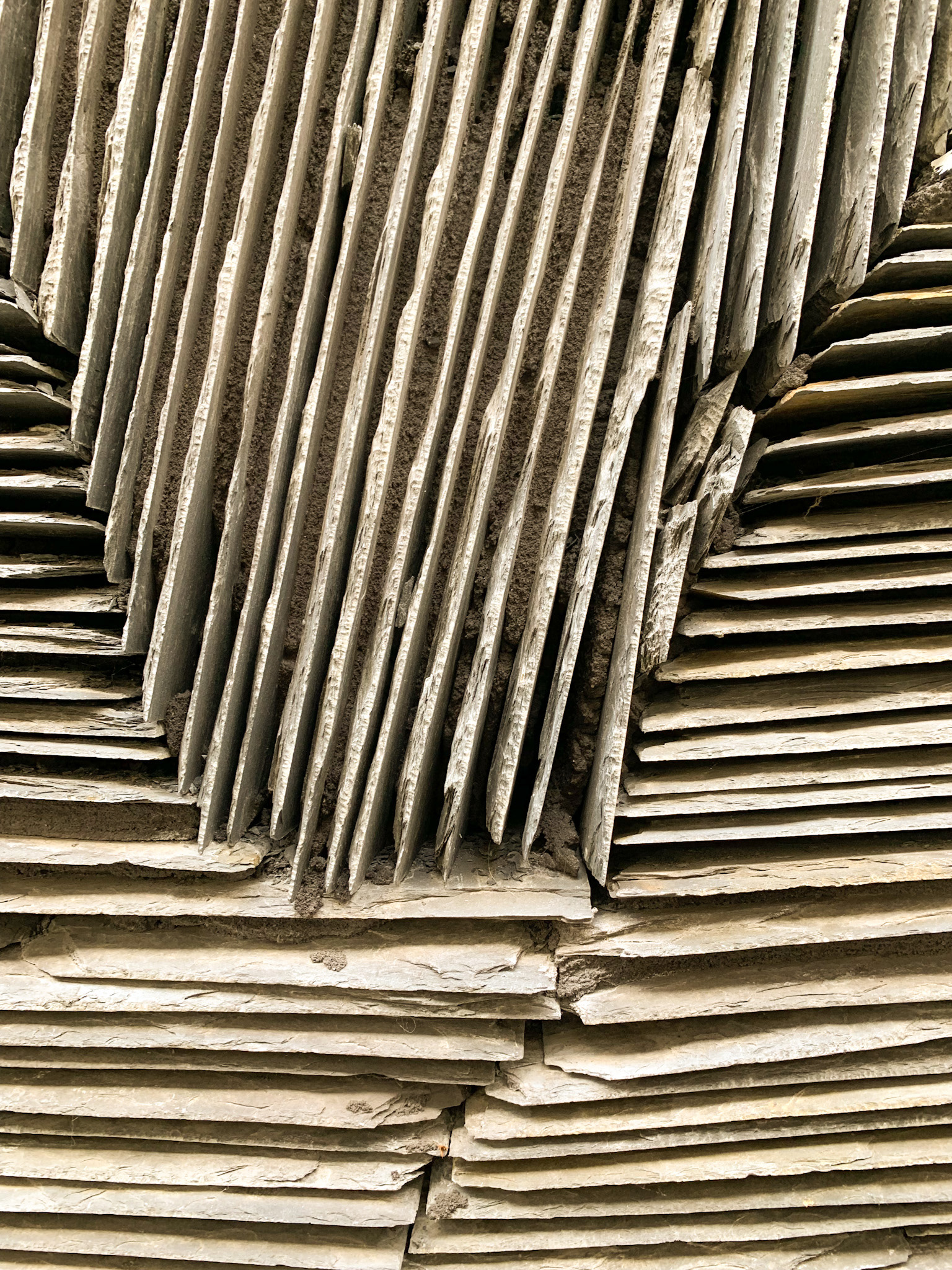 Slate wall, close up of slates in two different directions