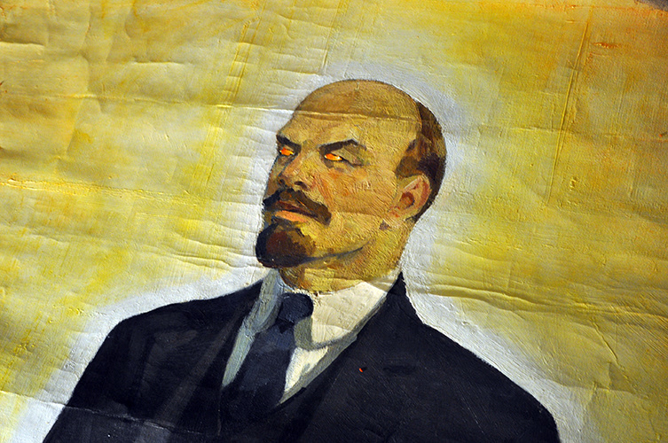 "Лазерний Ленін" живопис по радянському полотну-копії портрету вождя, полотно, олія, 145х98 см, виставка "Мавзолейний ренесанс"