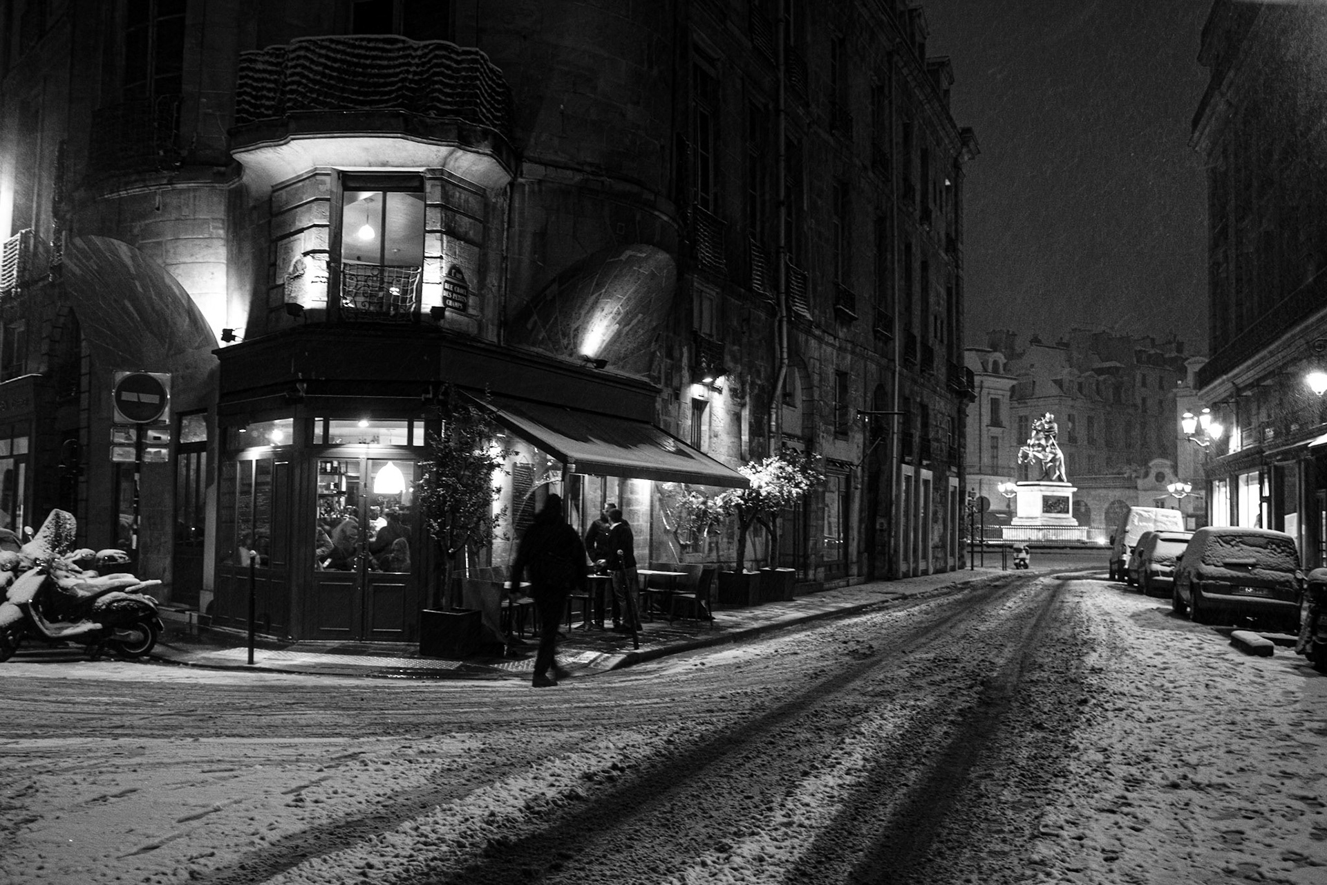 PARIS SOUS LA NEIGE