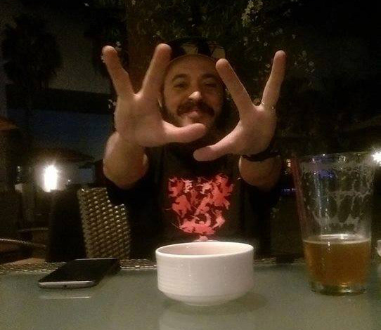 Afonso Tresdê (Youtuber from Rio de Janeiro, Brazil) - a true alien! (Nah, just a really awesome person!)