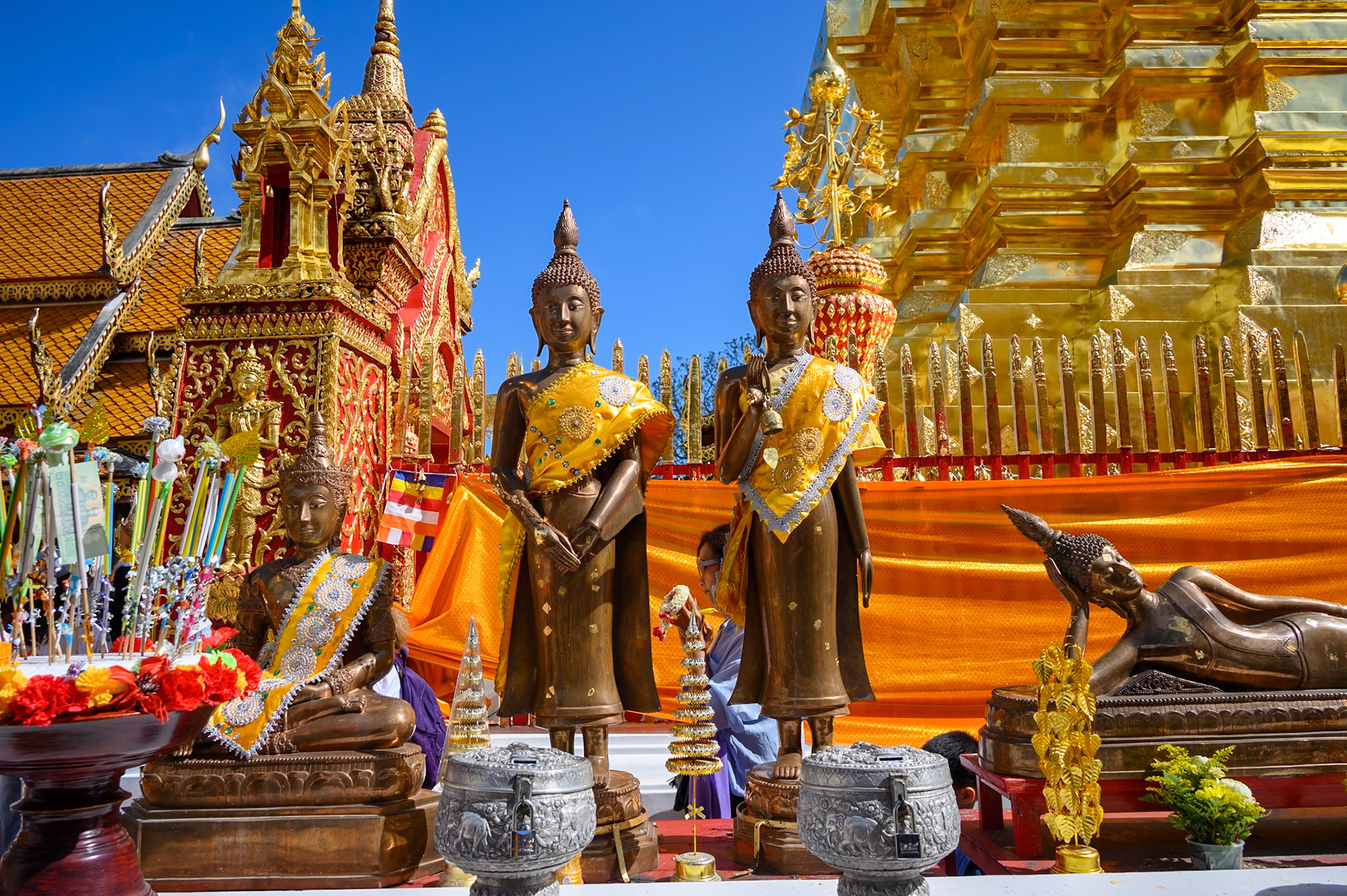 Wat Phrathat Doi Suthep - Temple à flanc de montagne.