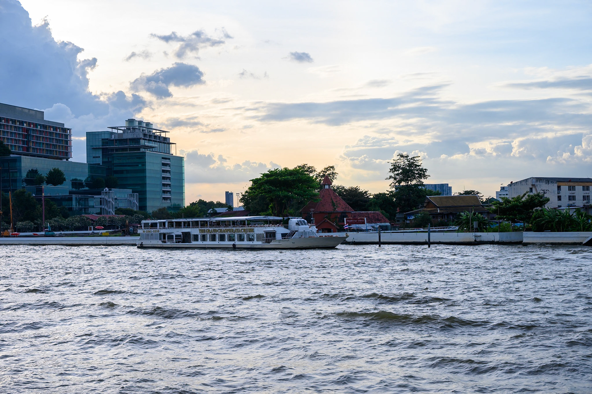 Bangkok - Ballade surle feuve Chao Phraya