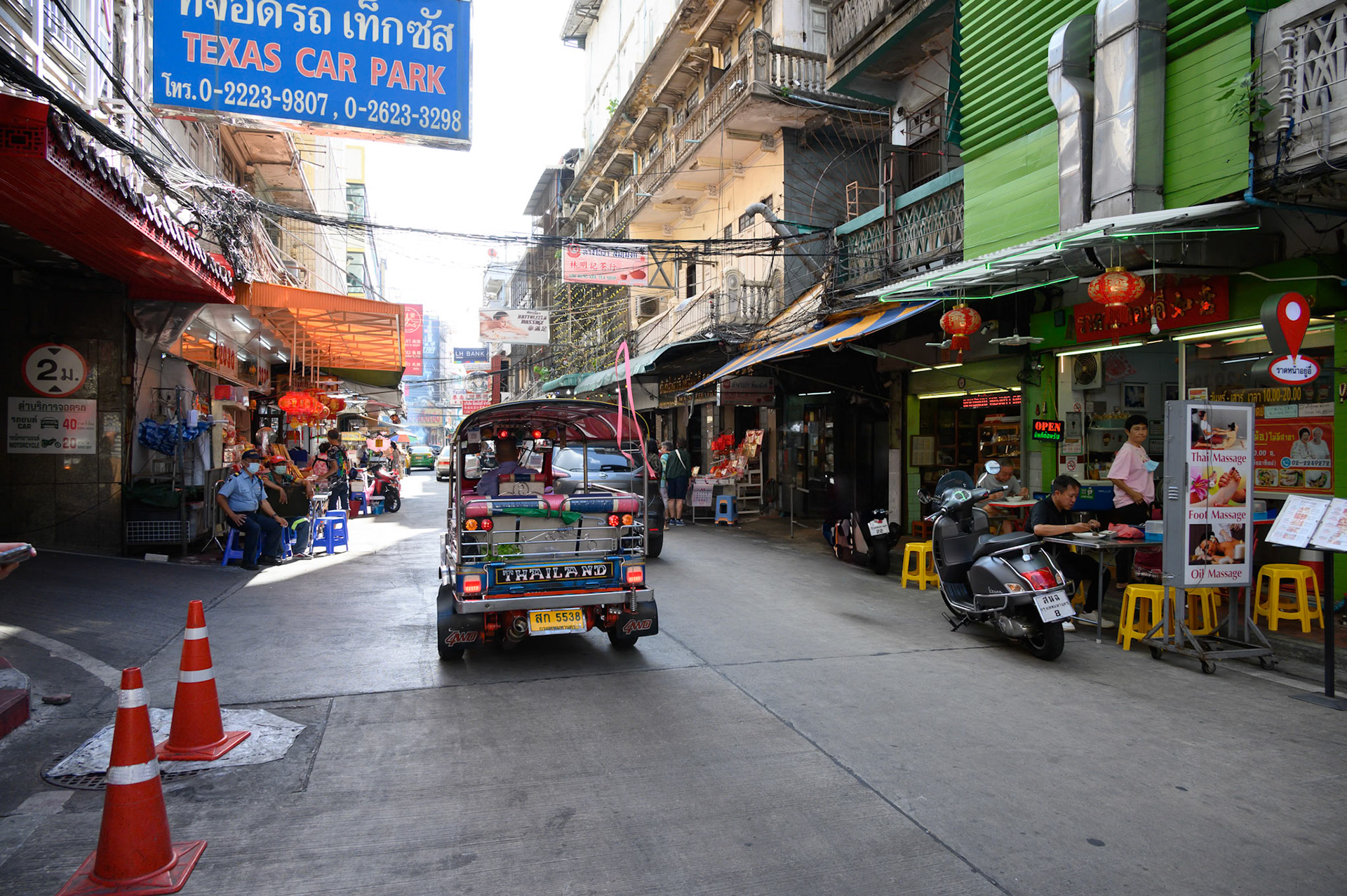 Wat Mangkon - Chinatown
