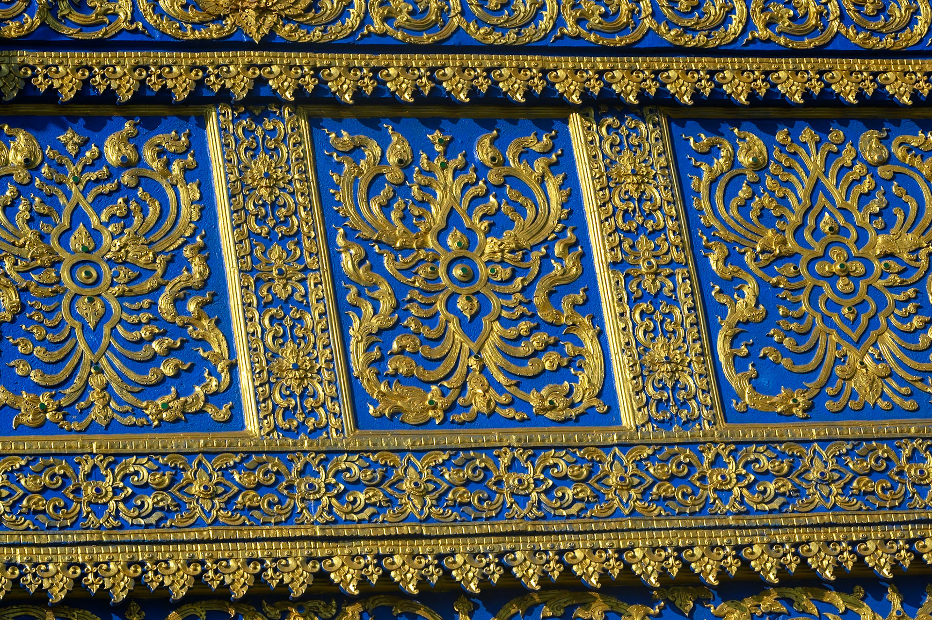 Temple Bleu – Wat Rong Suea Ten