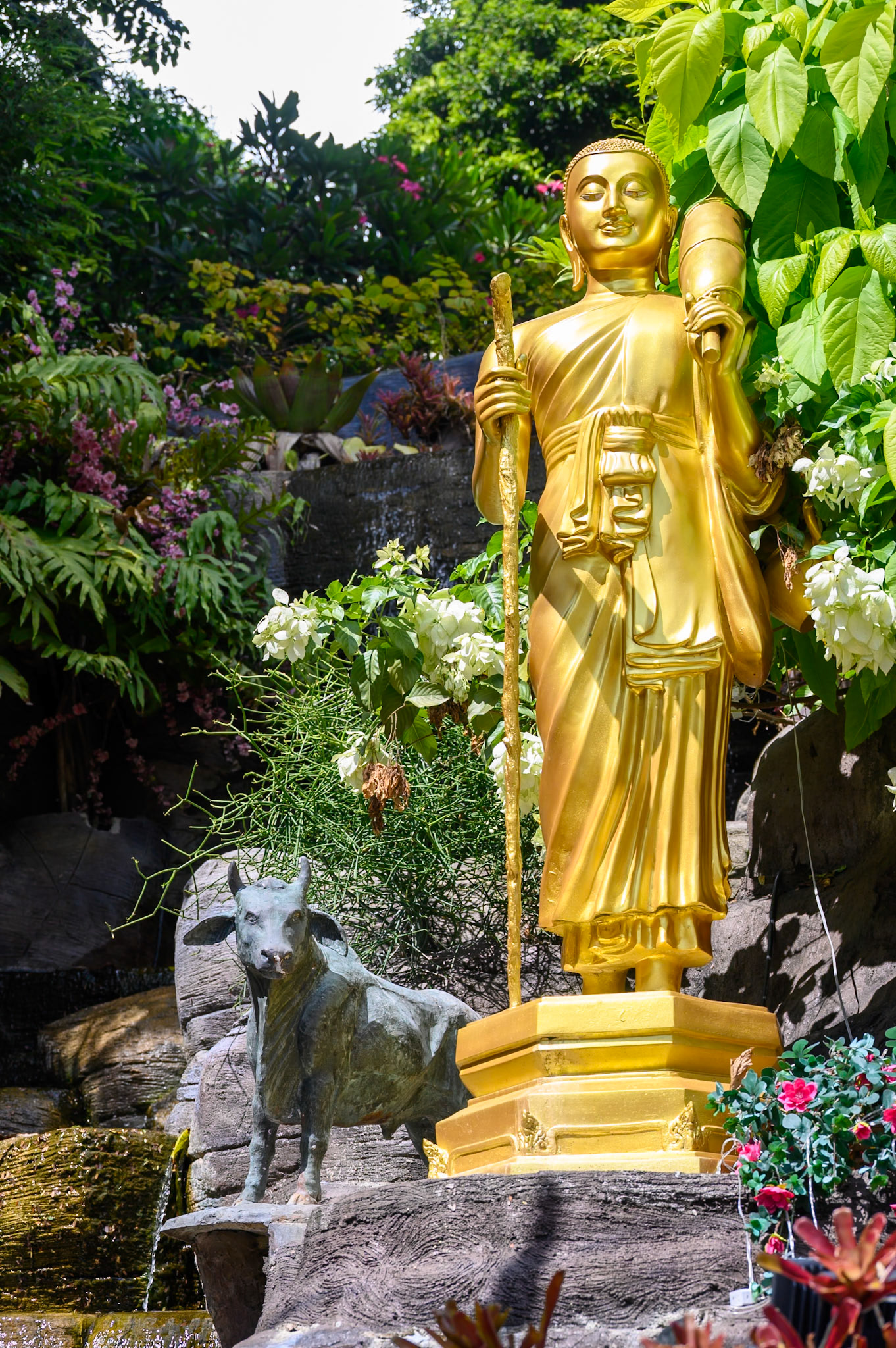 Wat Saket - The Golden Mount. Temple érigé sur une colline artificielle.