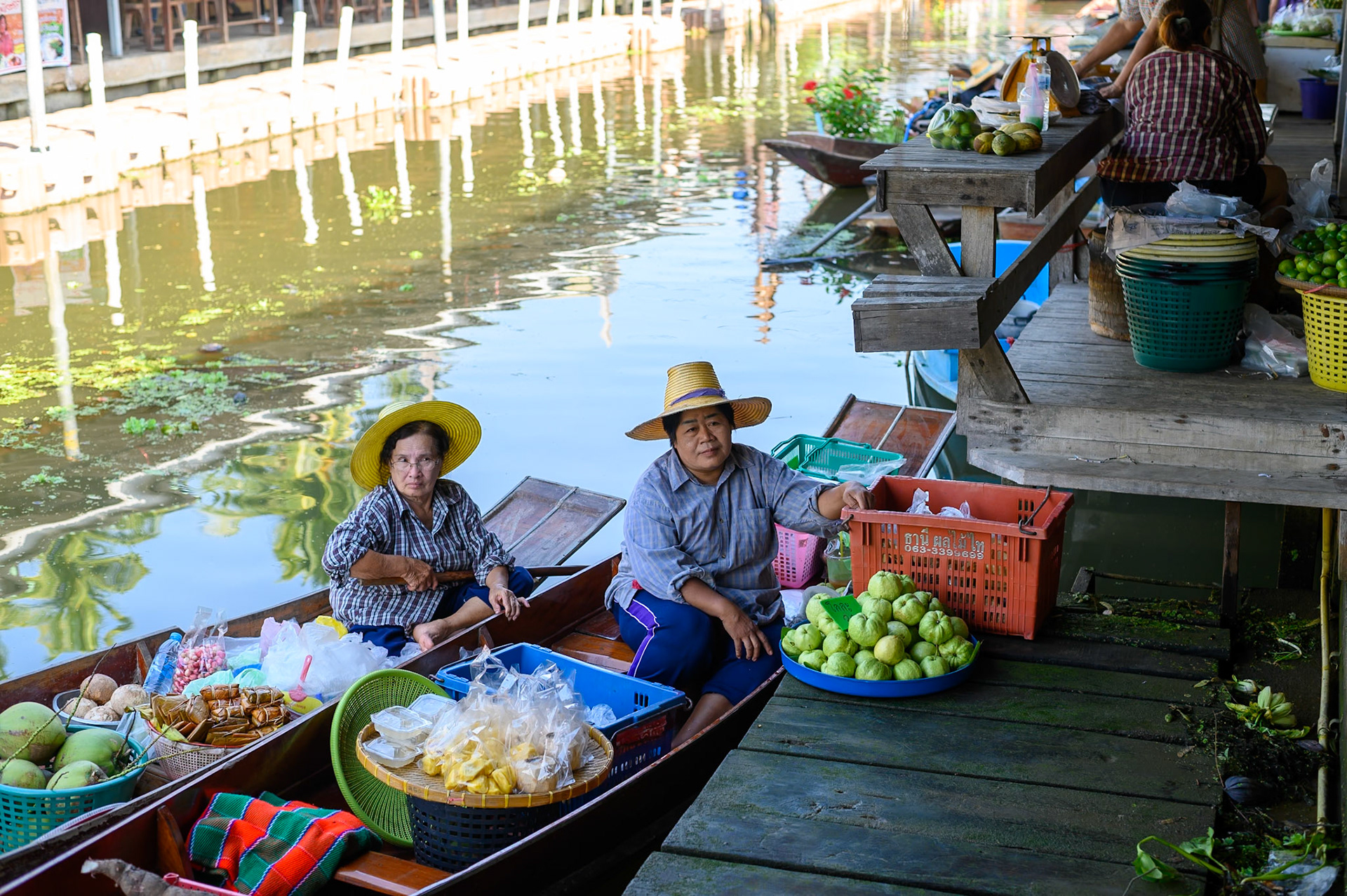 Tha Kha Floating Market