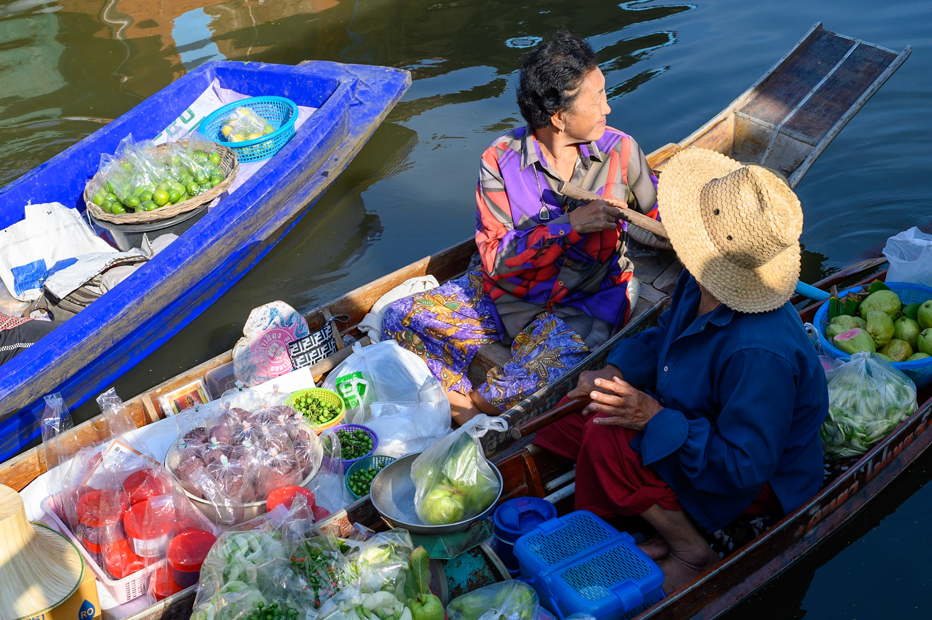 Tha Kha Floating Market