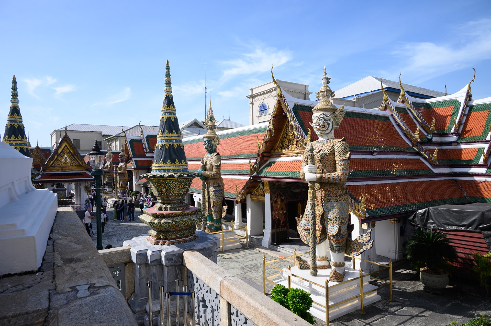 Le Wat Phra Kaeo ou Temple du Bouddha d'émeraude.