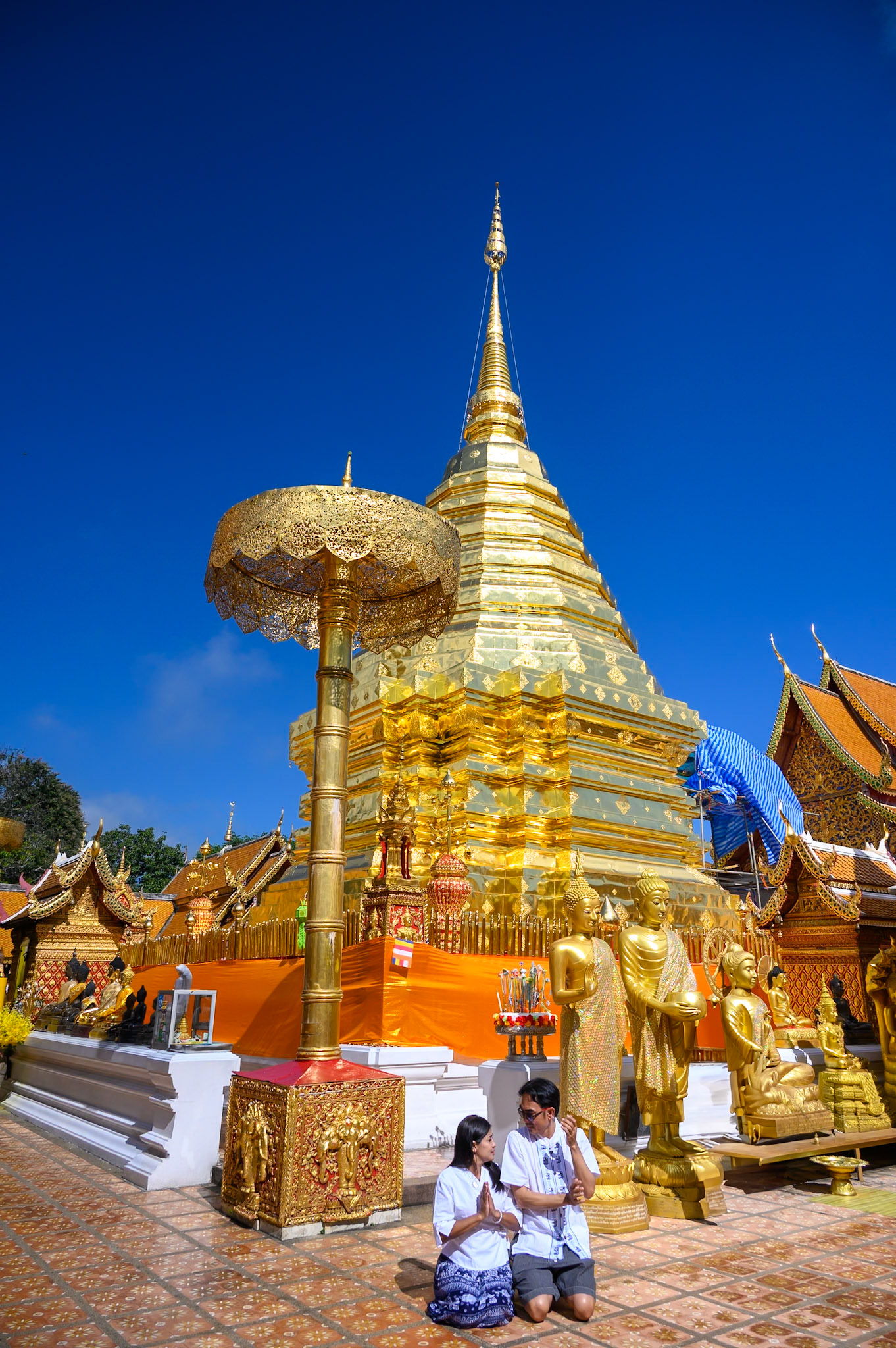 Wat Phrathat Doi Suthep - Temple à flanc de montagne.