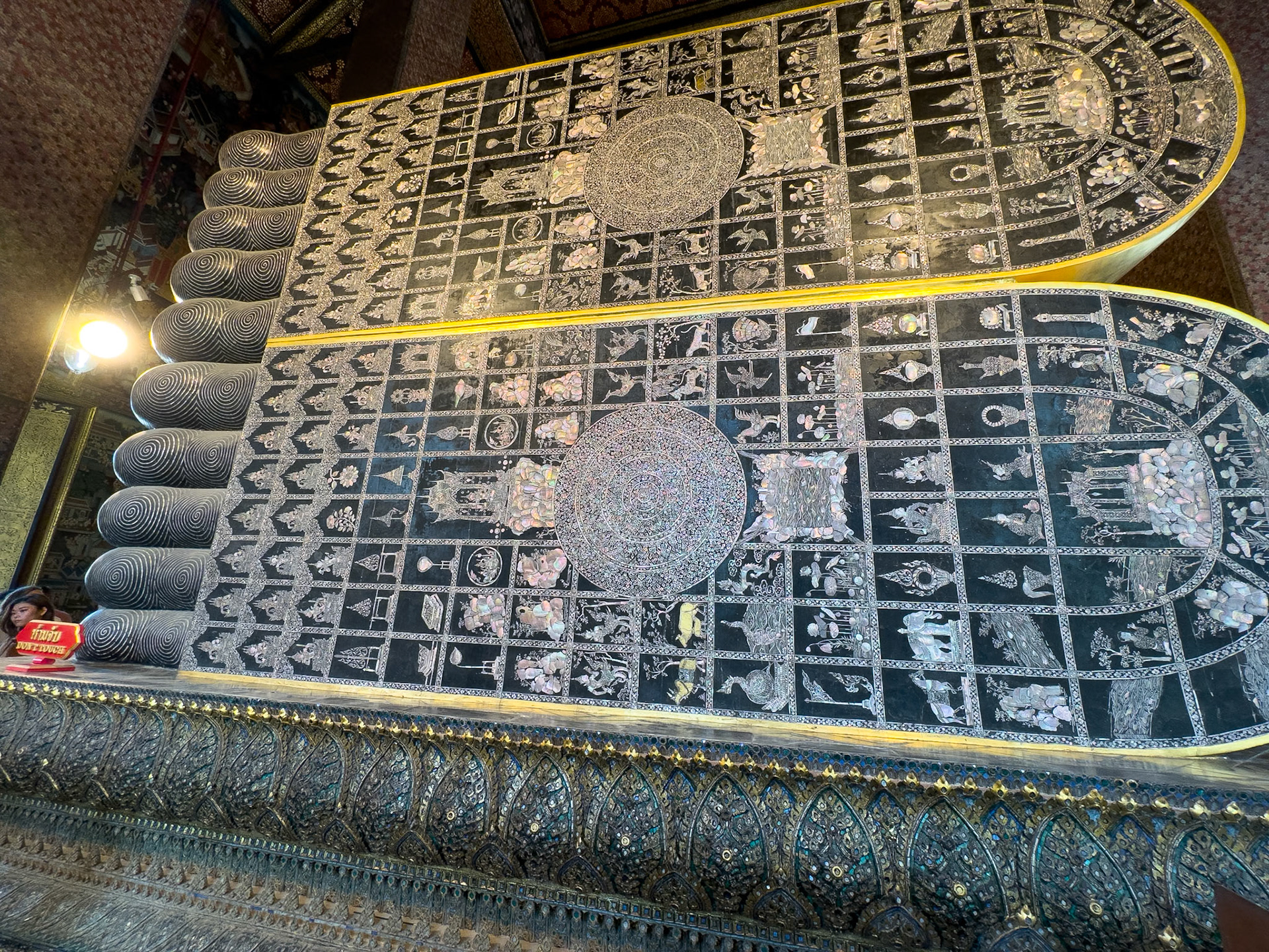 Temple du Boudha d'Emeraude - Sanctuaire avec sacré avec Boudha couché