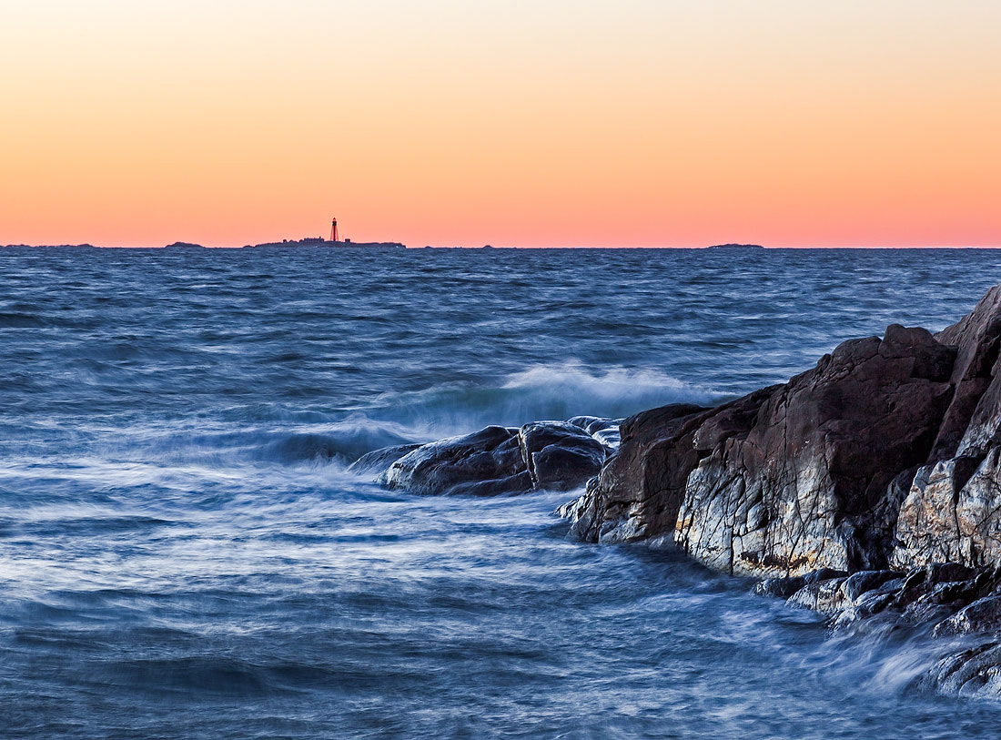 Marstrand in November. Sunset over Pater Noster.