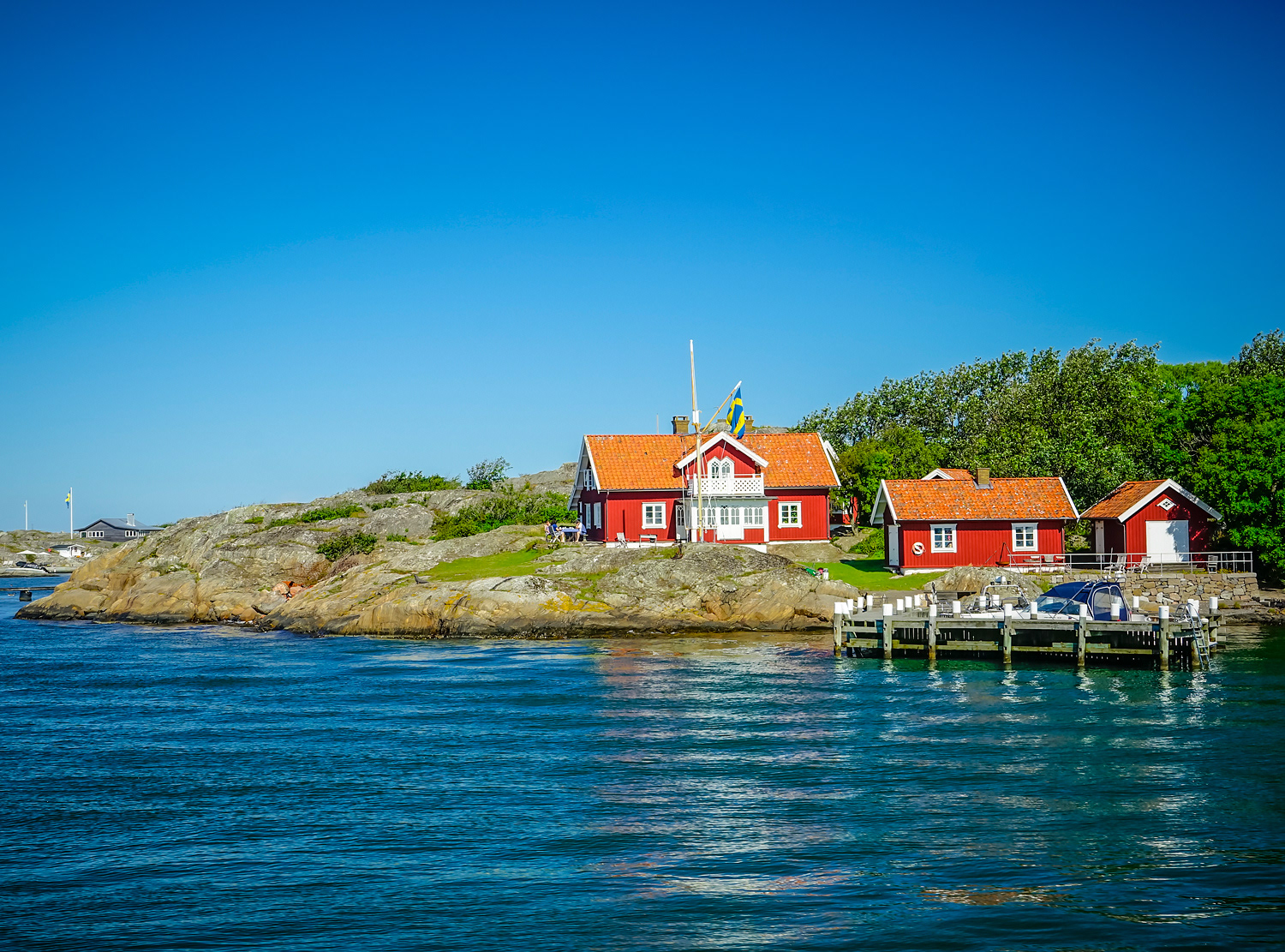 Källö seen from the boat between Styrsö and Brännö.