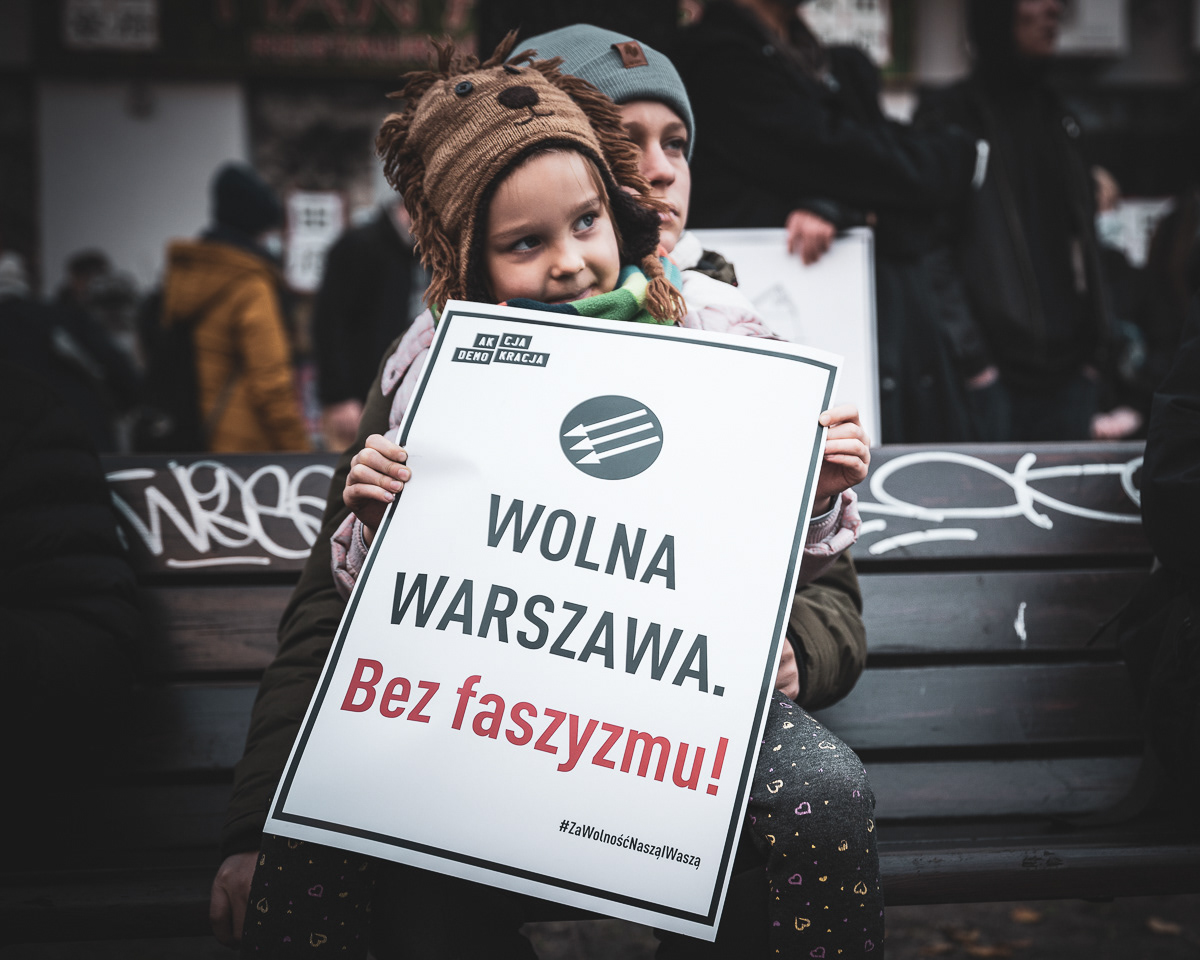 "A free Warsaw. Without fascism!"