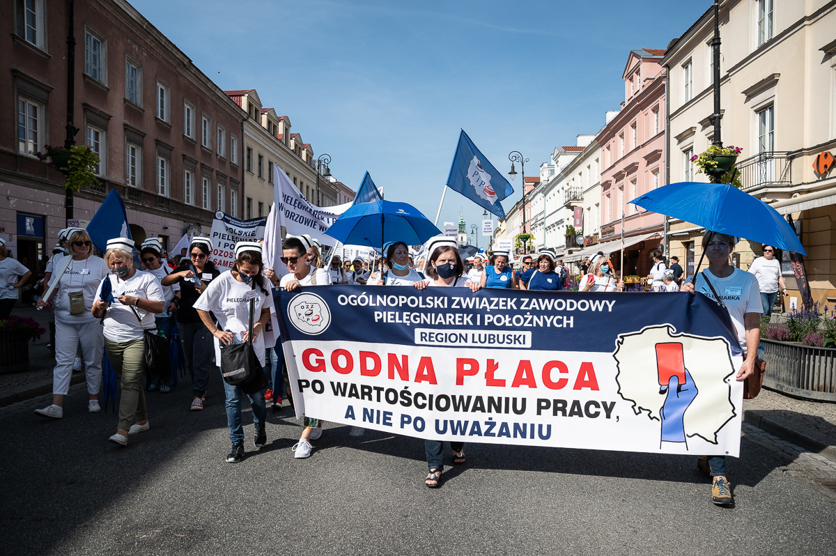"All-Poland Labor Union of Nurses and Midwives - Lubusz Region - Decent wages! According to the value of work and not as someone pleases"