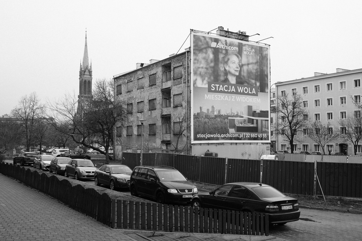 "Station Wola - live with a view"