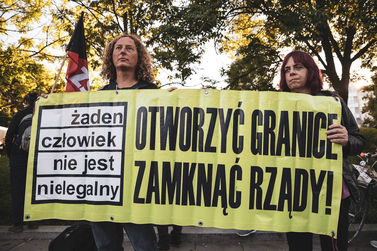 "No human is illegal, open the borders, close the government"